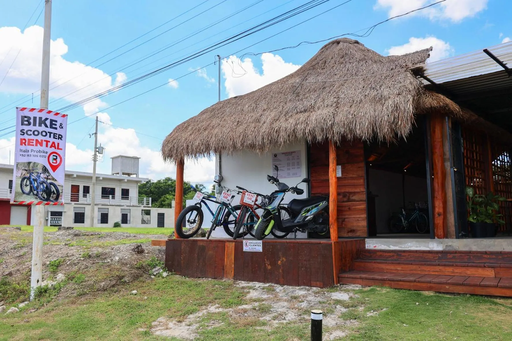 Facade/entrance in El Búho Bacalar Eco-Cabañas Hostal
