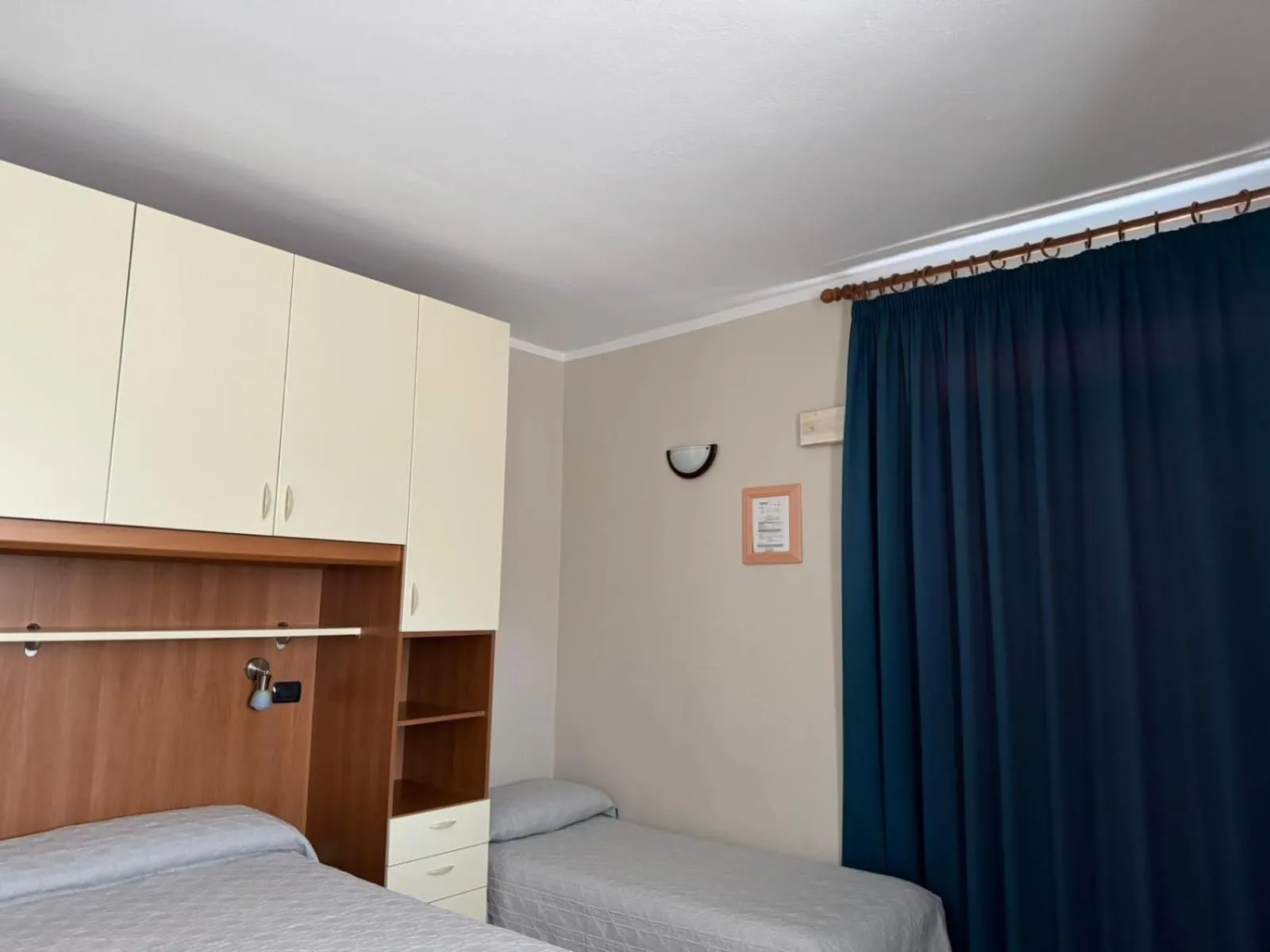 Photo of the whole room, Bed in Alessio Camere