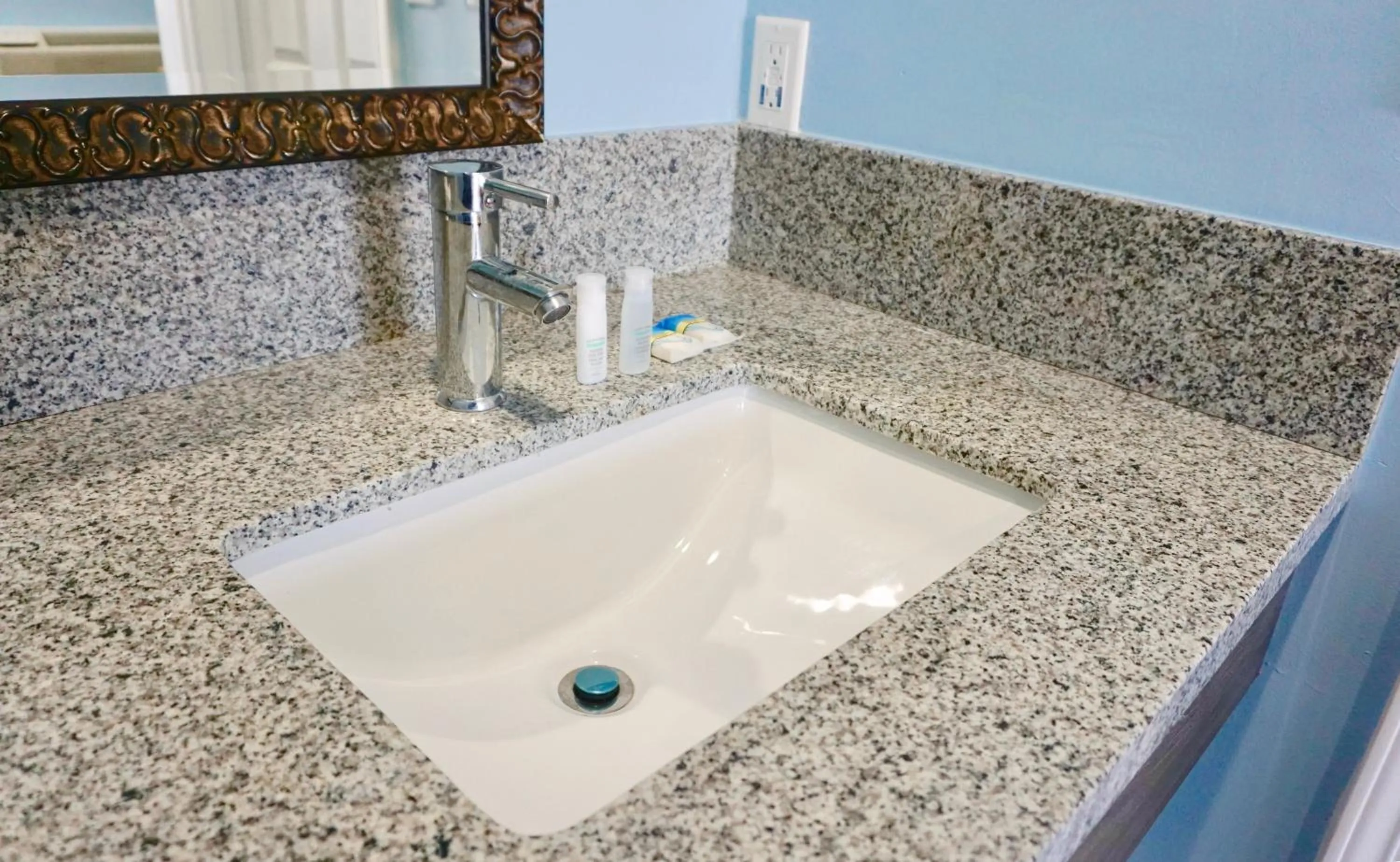 Bathroom in Redondo Beach Motel - LAX