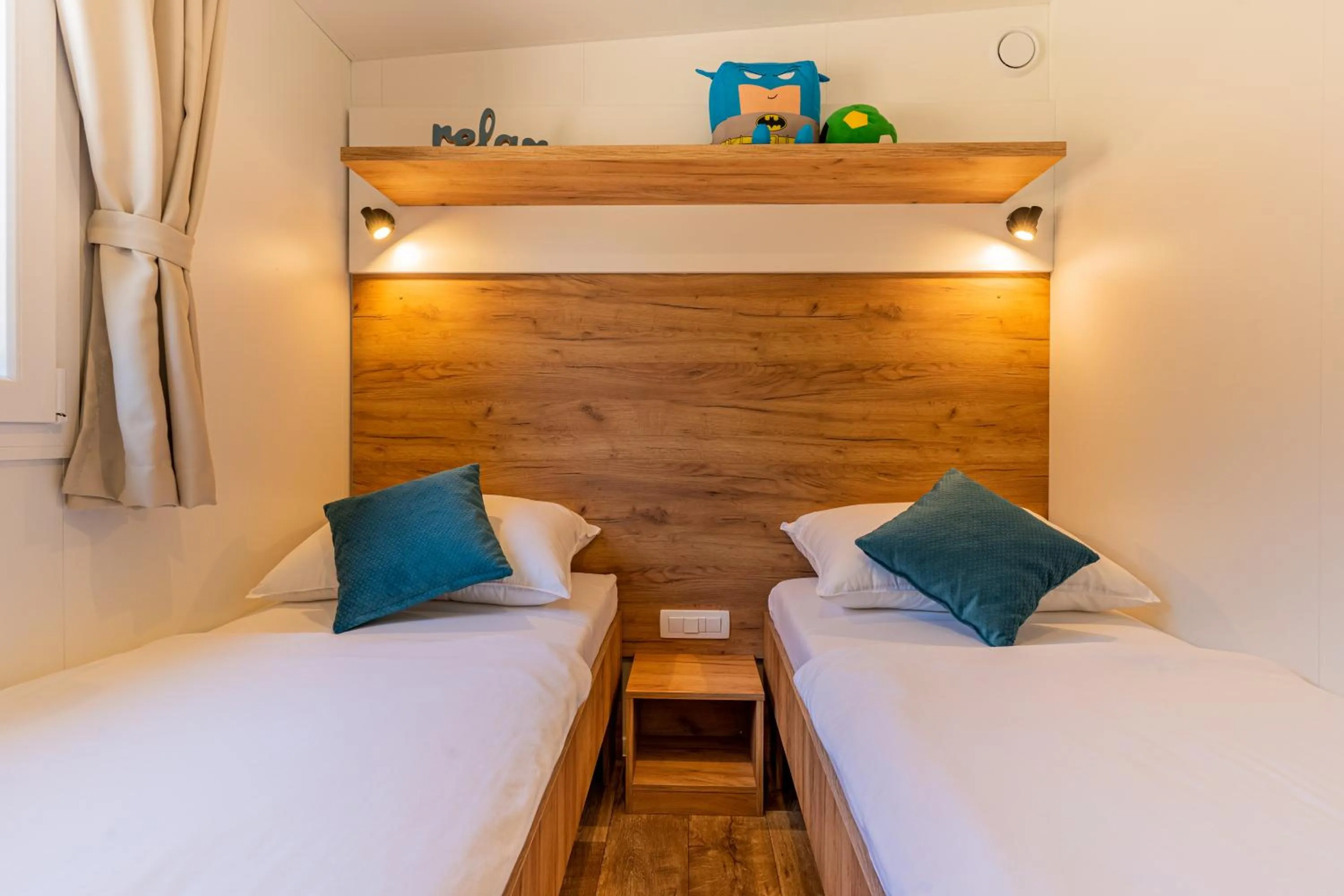 Bedroom, Bed in Mobile Homes Lopari