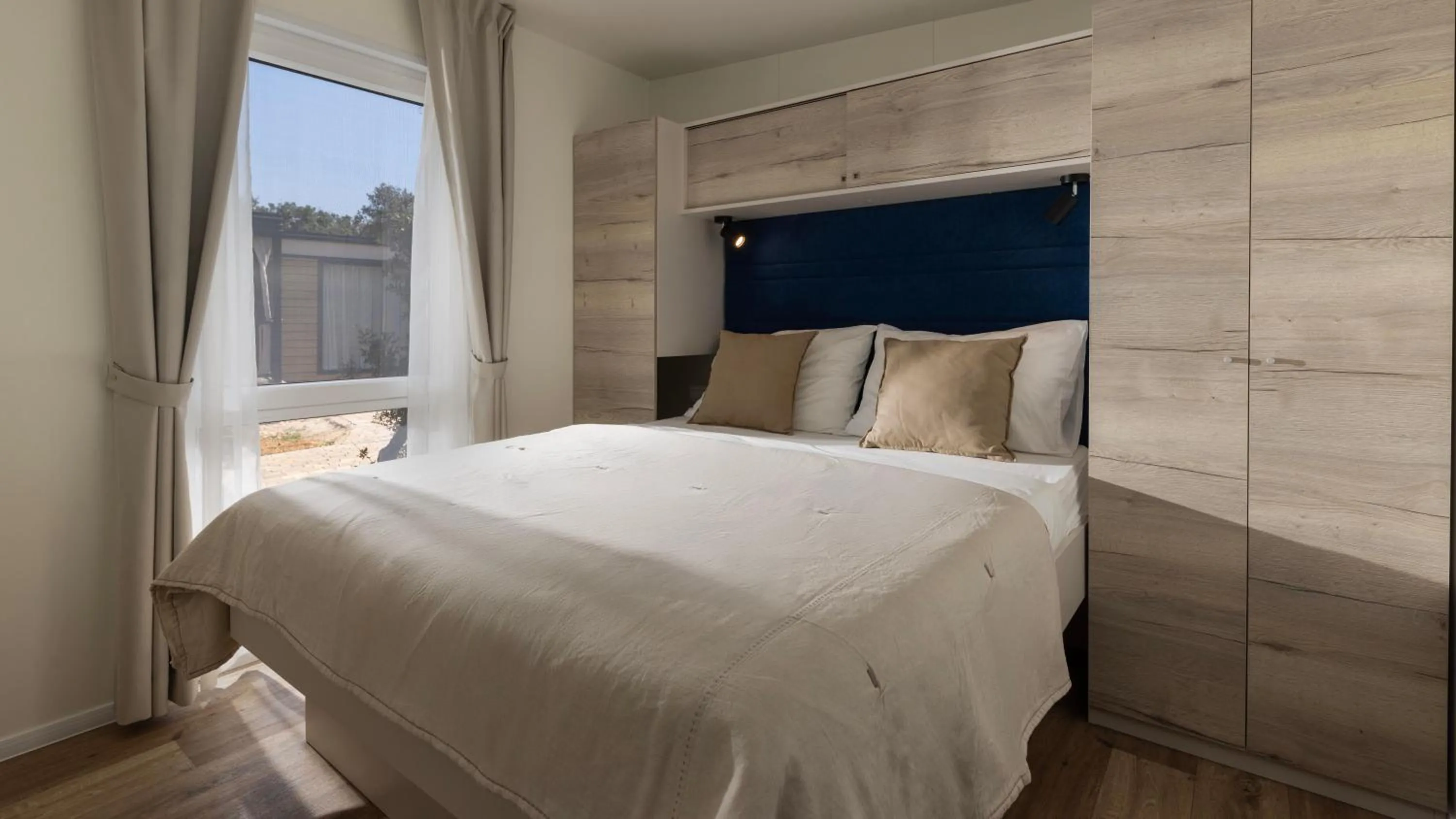 Bedroom, Bed in Mobile Homes Lopari