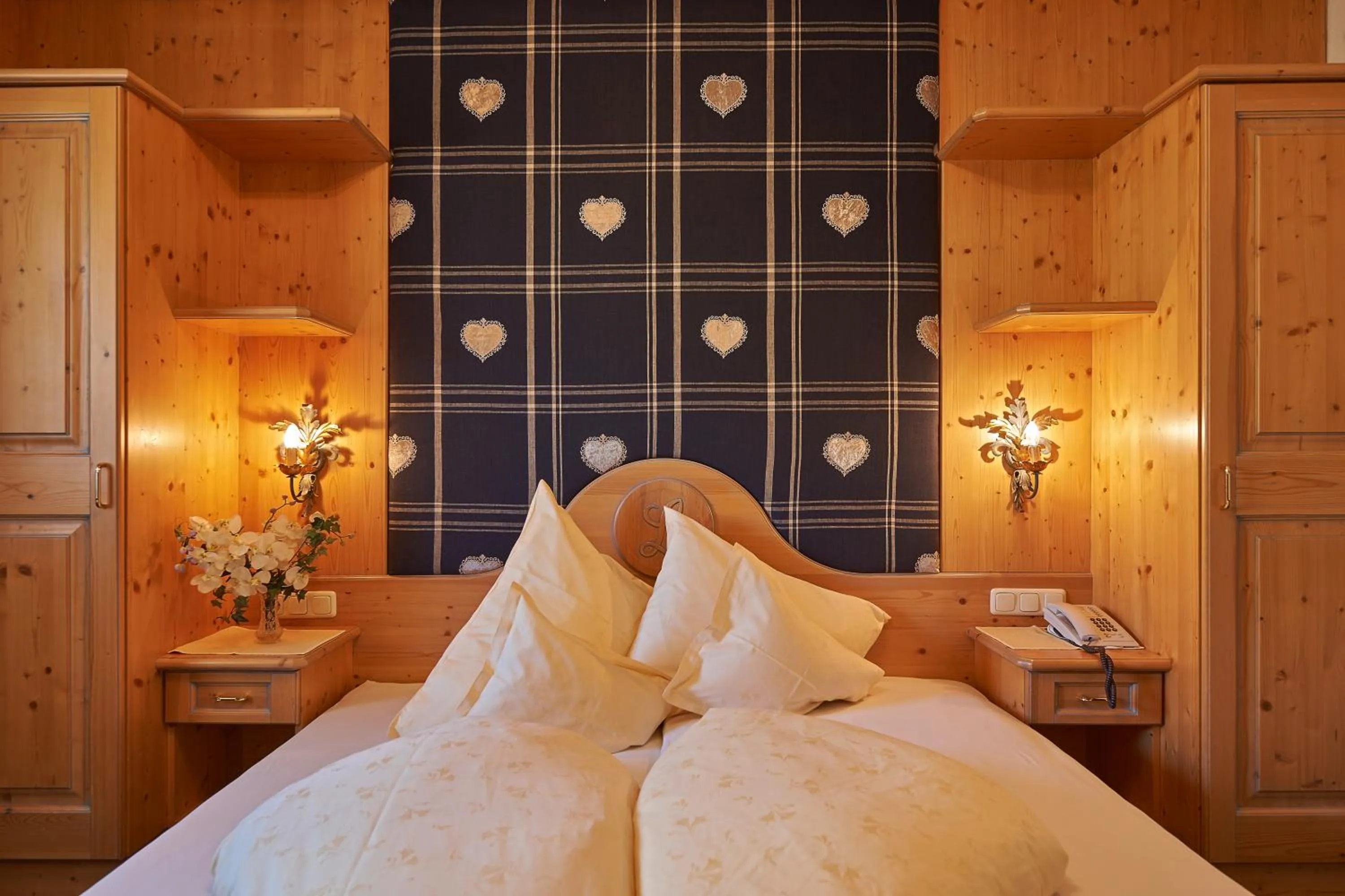 Bed in Alpenhotel Laurin