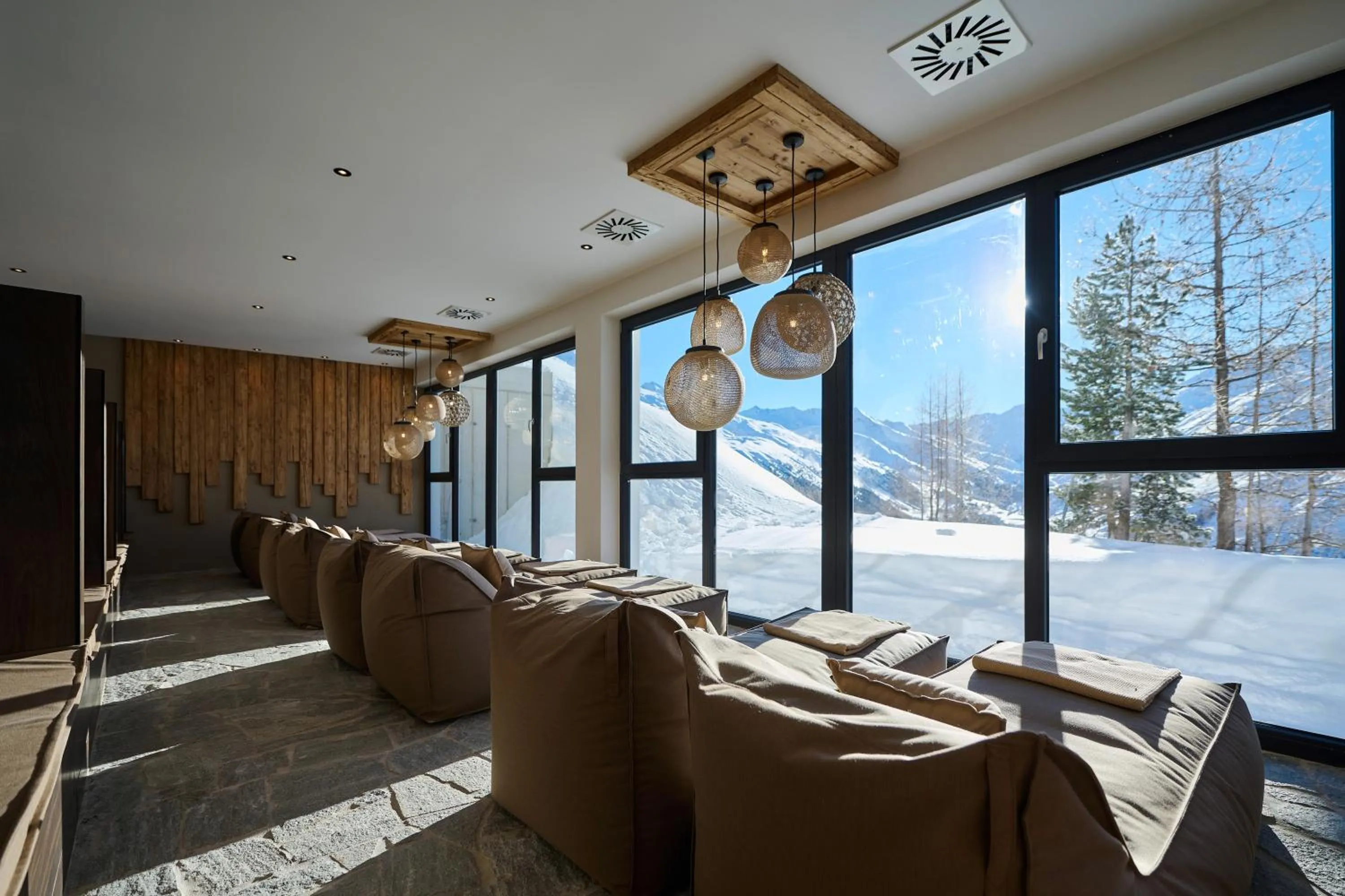 Photo of the whole room in Alpenhotel Laurin