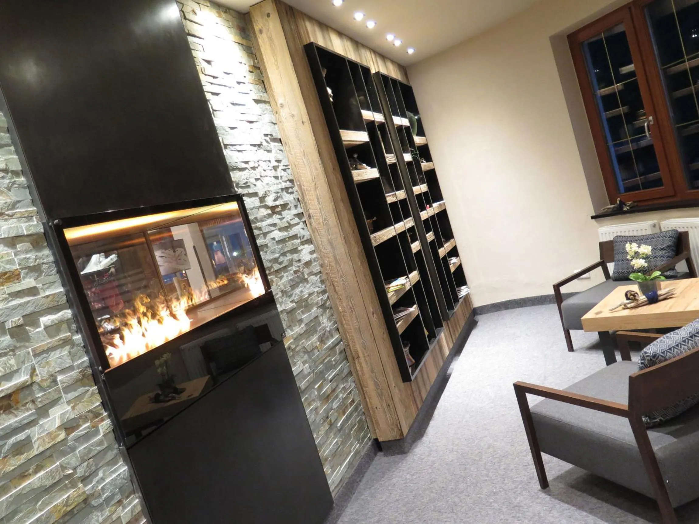 Lobby or reception in Alpenhotel Laurin