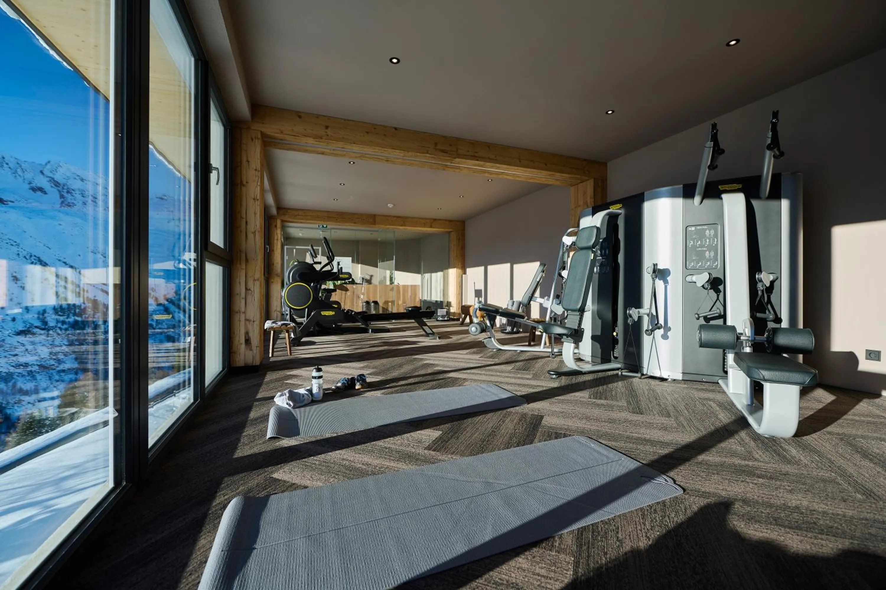 Swimming pool in Alpenhotel Laurin