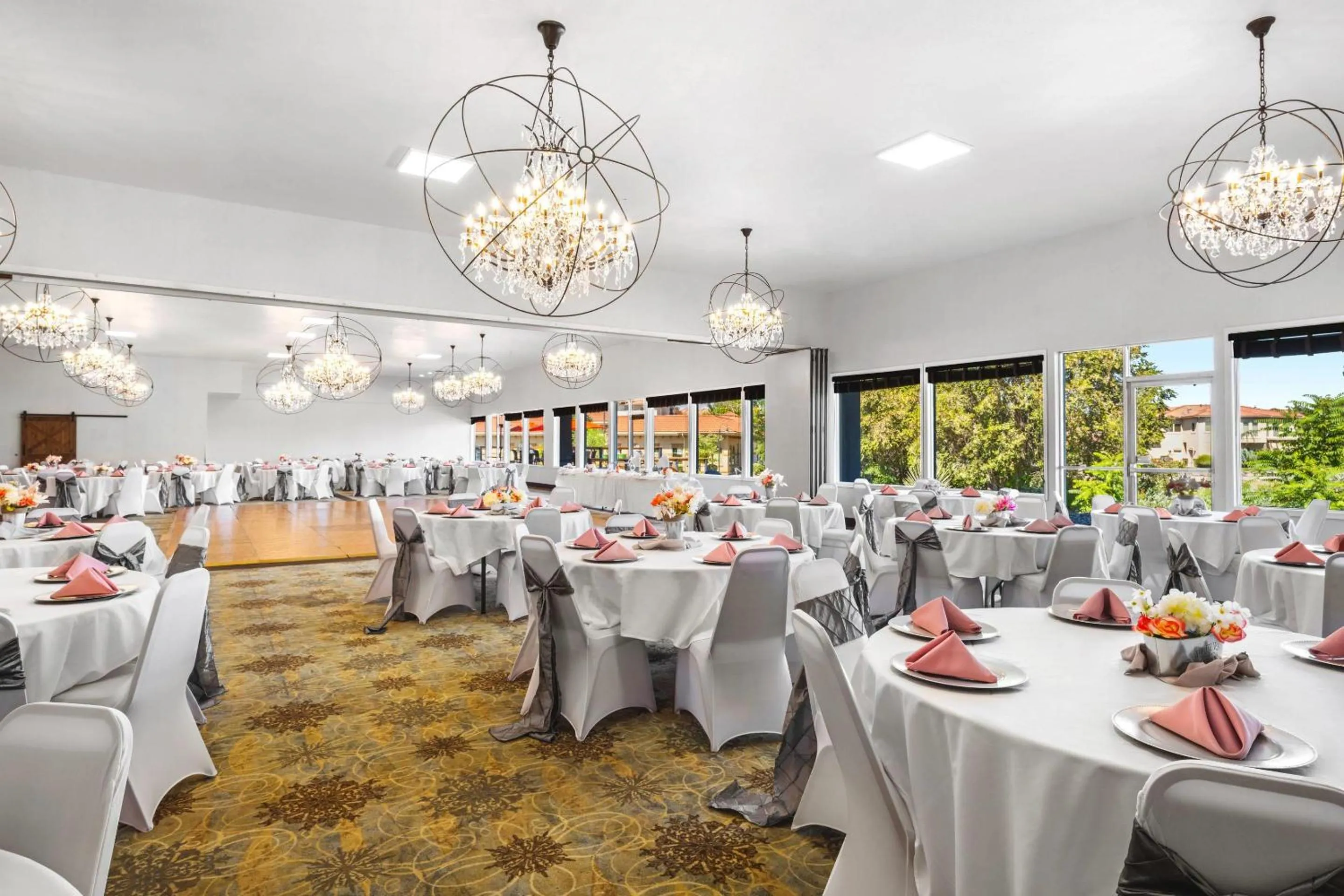 Meeting/conference room in Richland Riverfront Hotel, an Ascend Collection Hotel