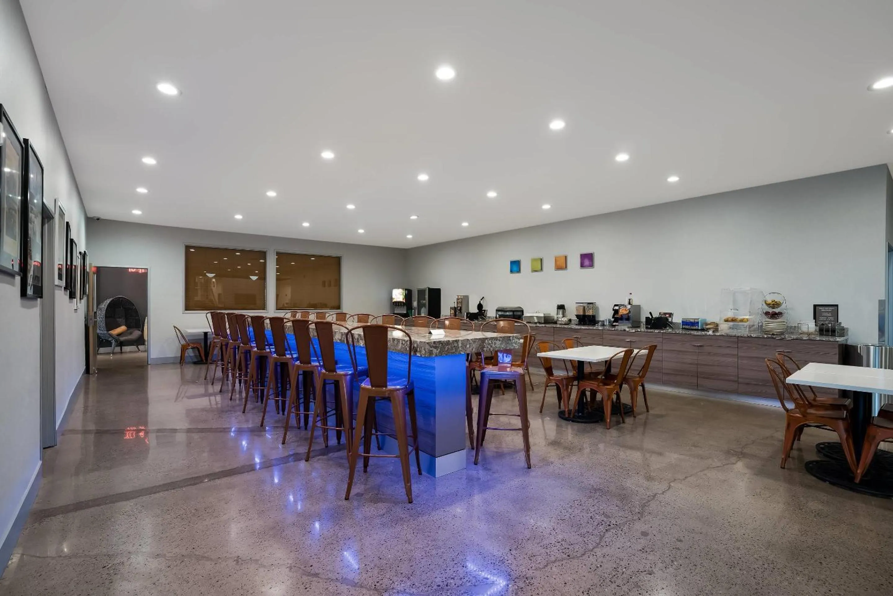 Breakfast in Richland Riverfront Hotel, an Ascend Collection Hotel