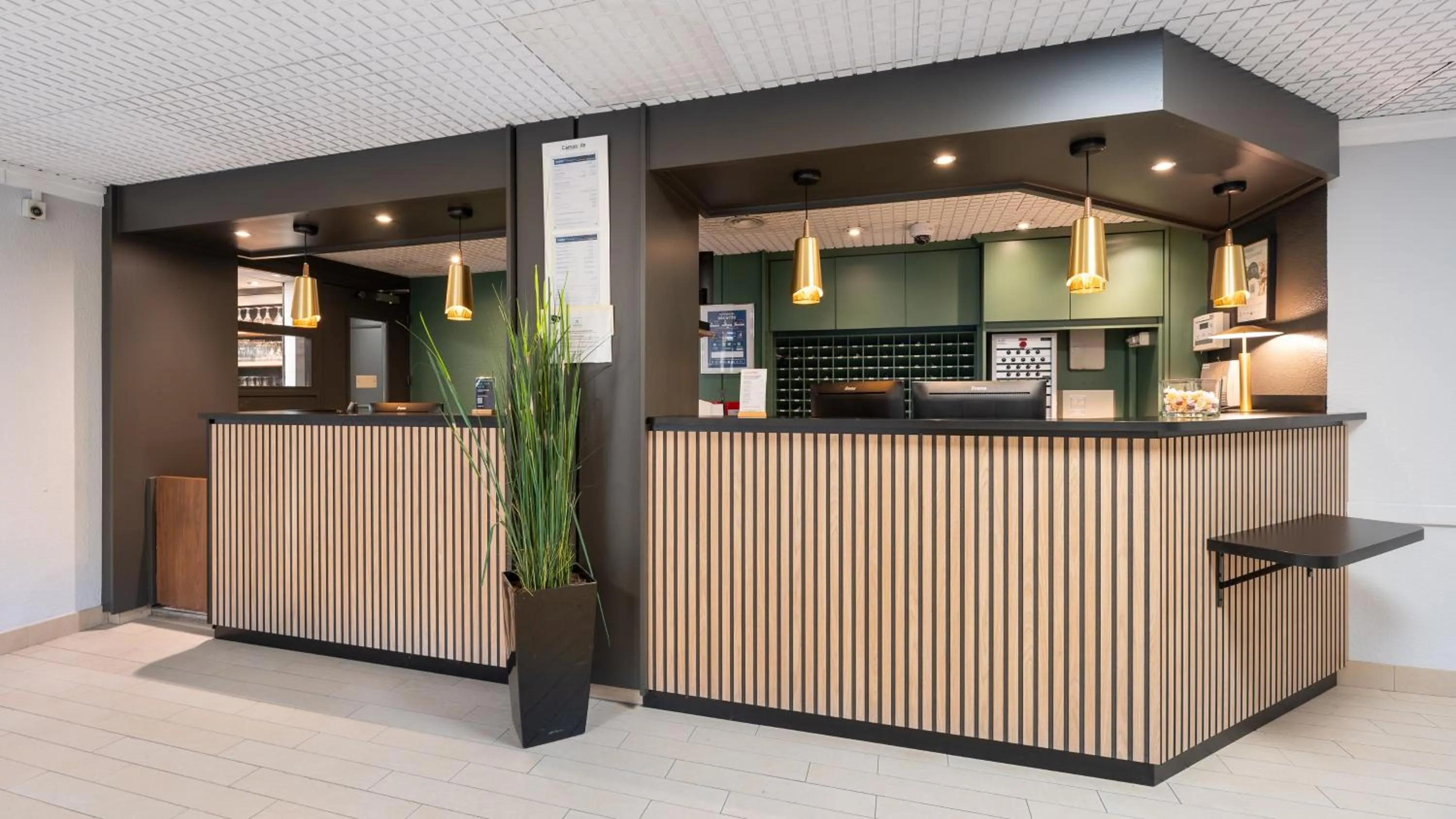 Lobby or reception in Campanile PRIME - Lyon Ouest Tassin