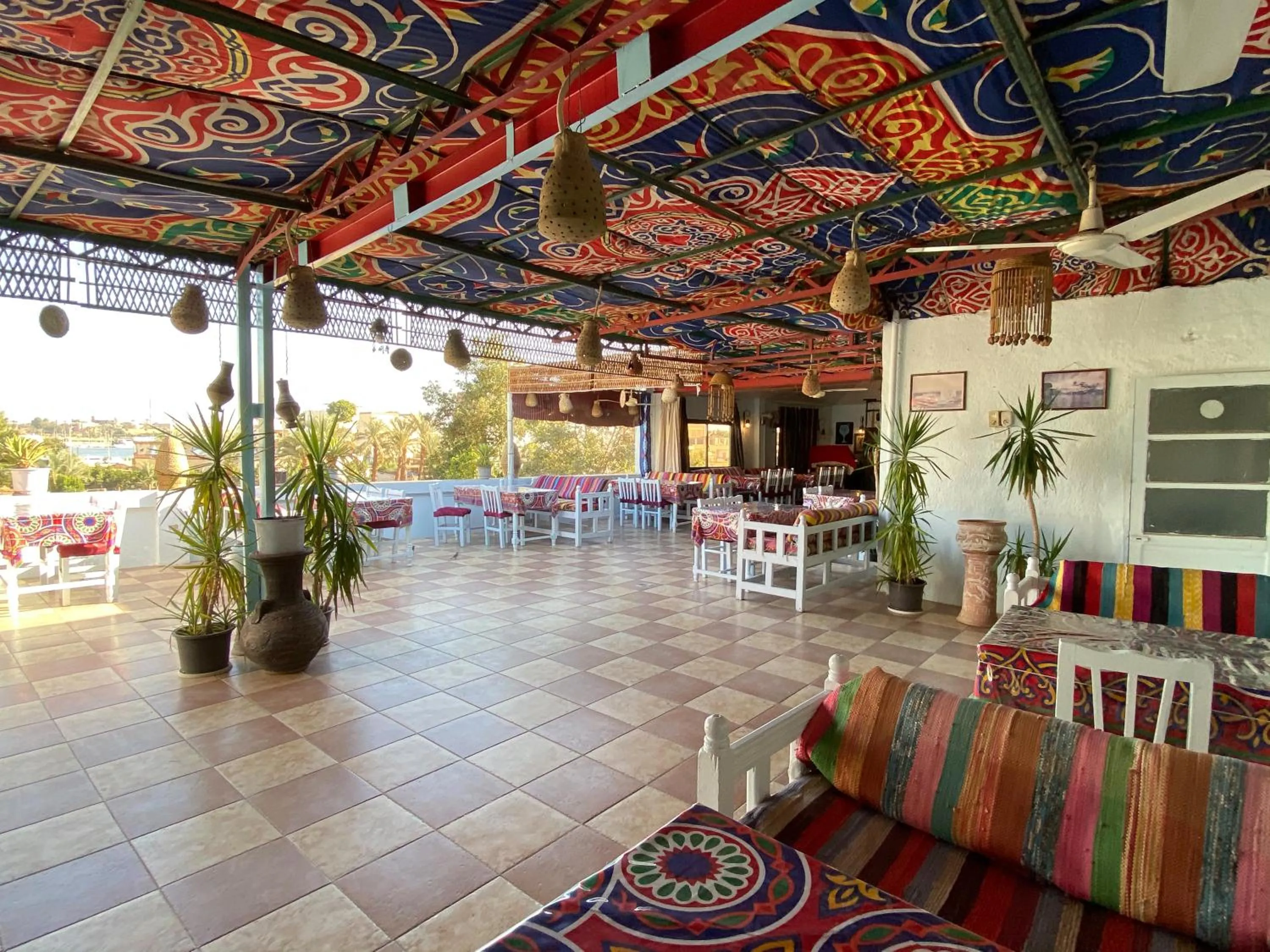 Restaurant/places to eat in El Gezira Hotel