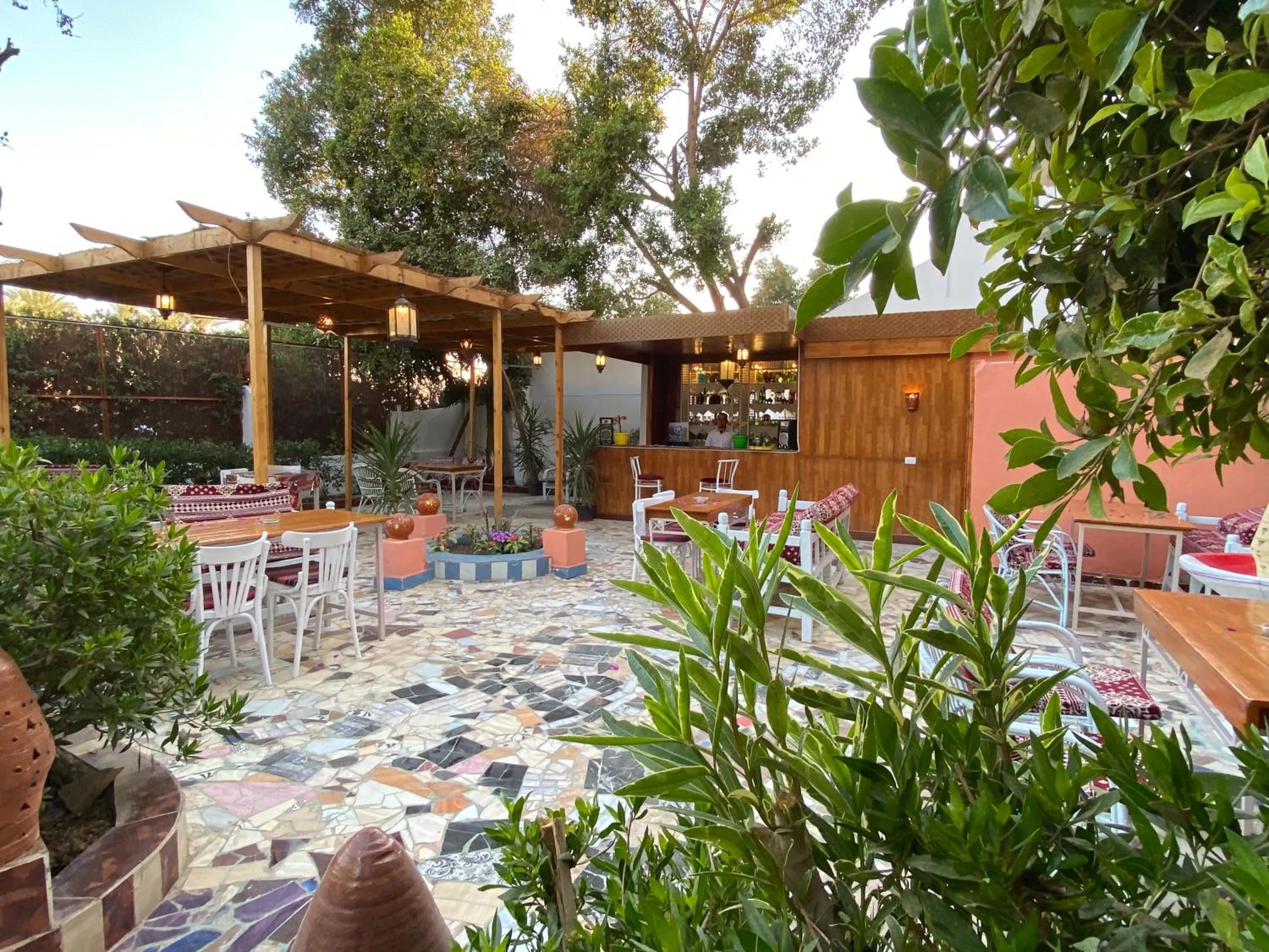 Restaurant/places to eat in El Gezira Hotel