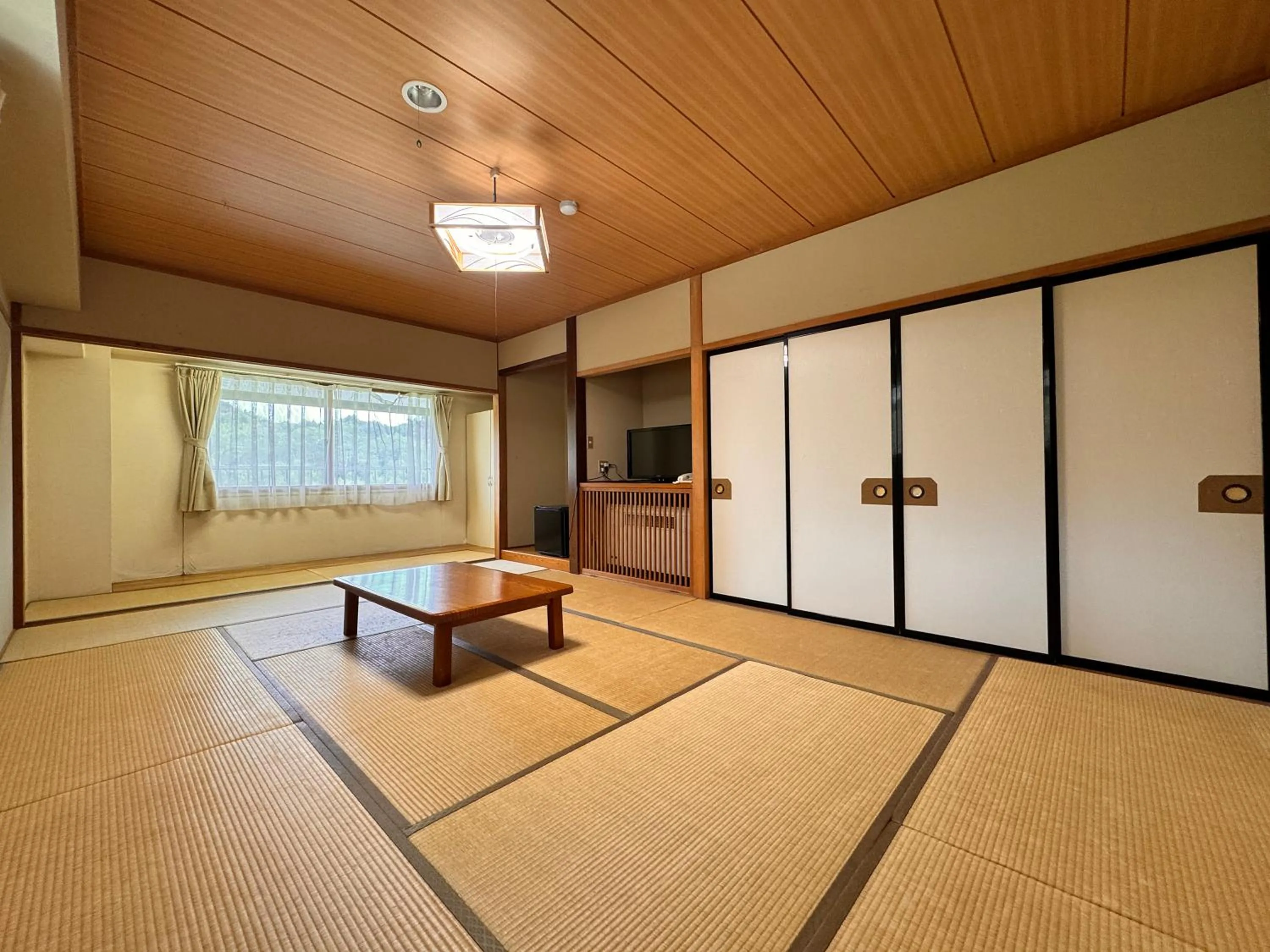 Photo of the whole room in Kidoike Onsen Hotel