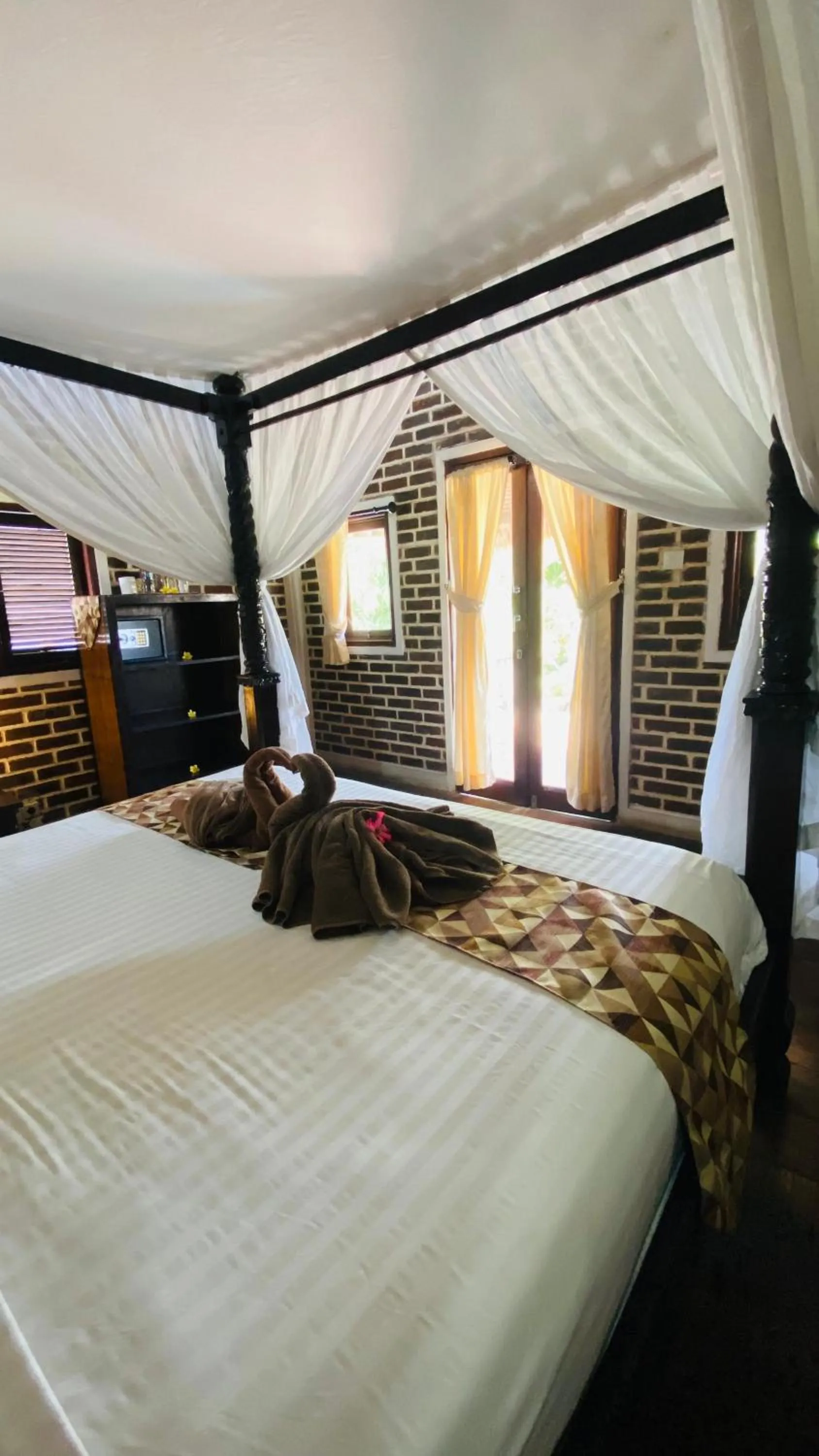 Bed in Balangan Sea View Bungalow