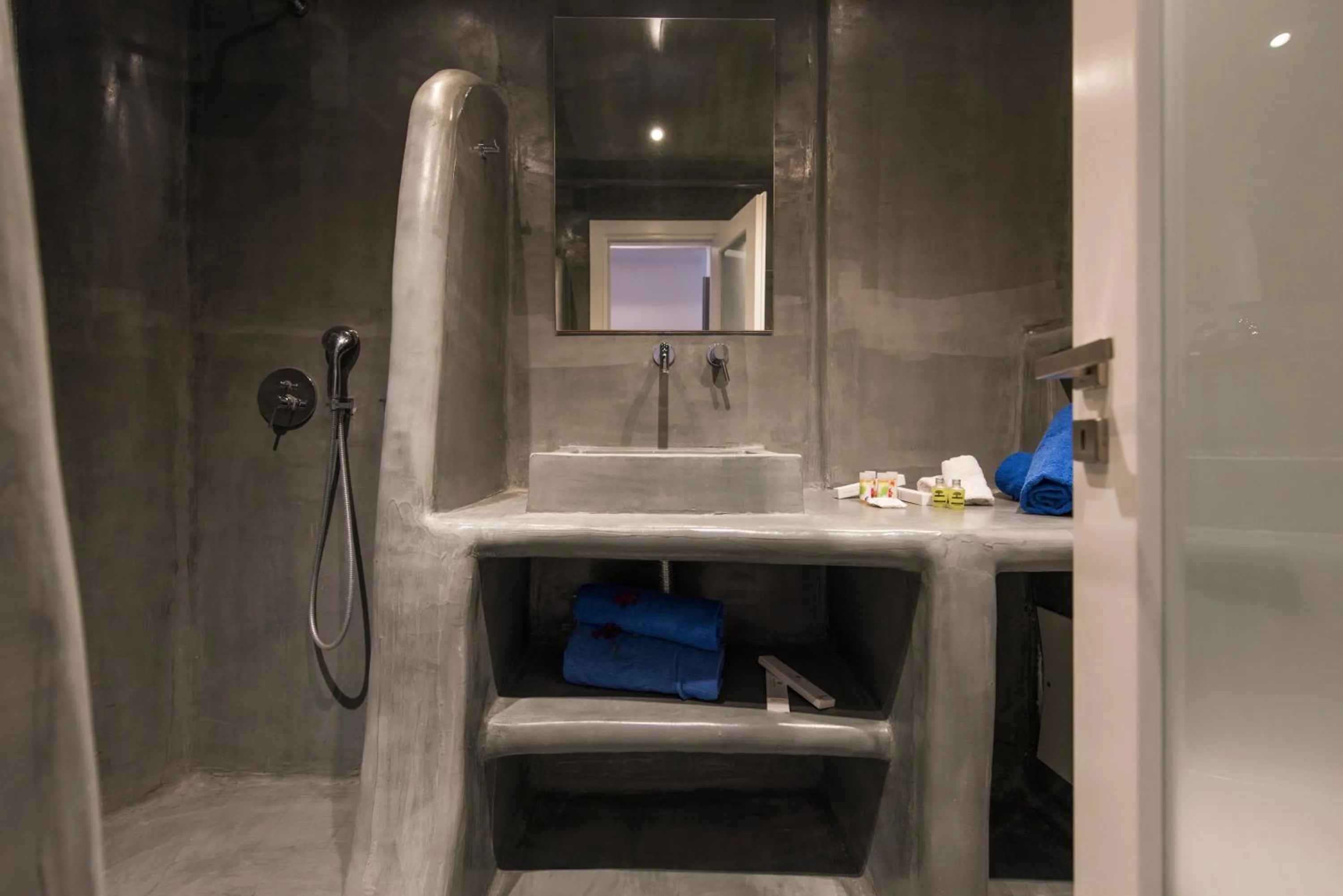 Bathroom in Blue Waves Suites & Apartments