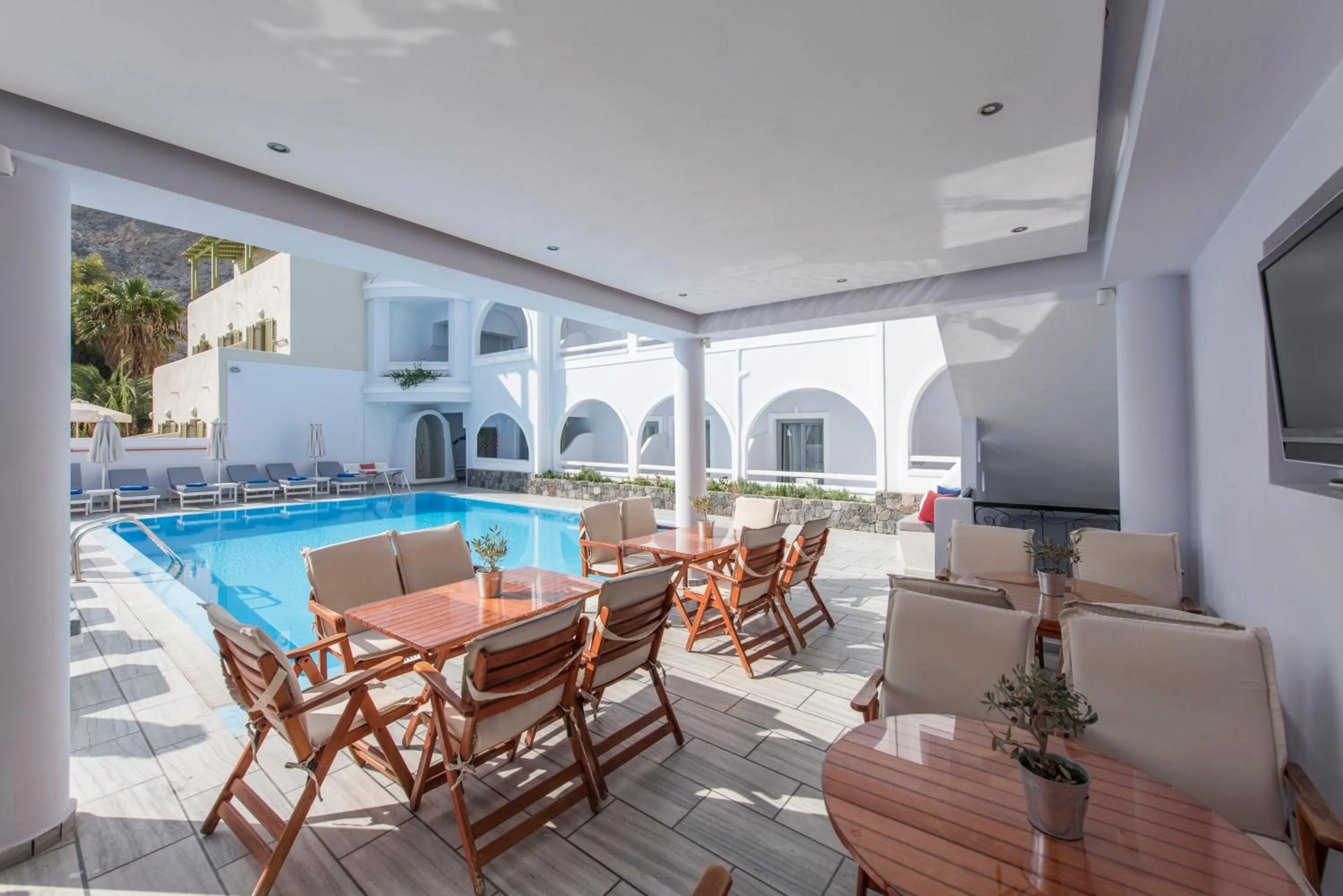 Property building in Blue Waves Suites & Apartments