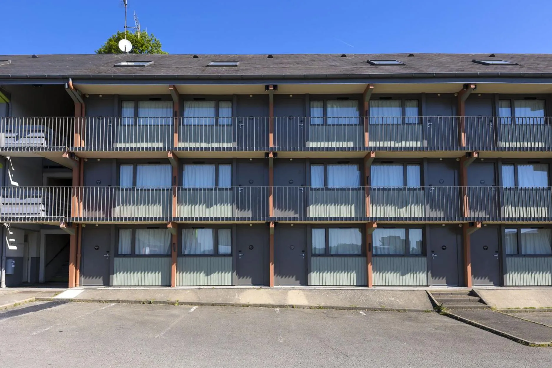 Property building in Campanile Le Mans Est