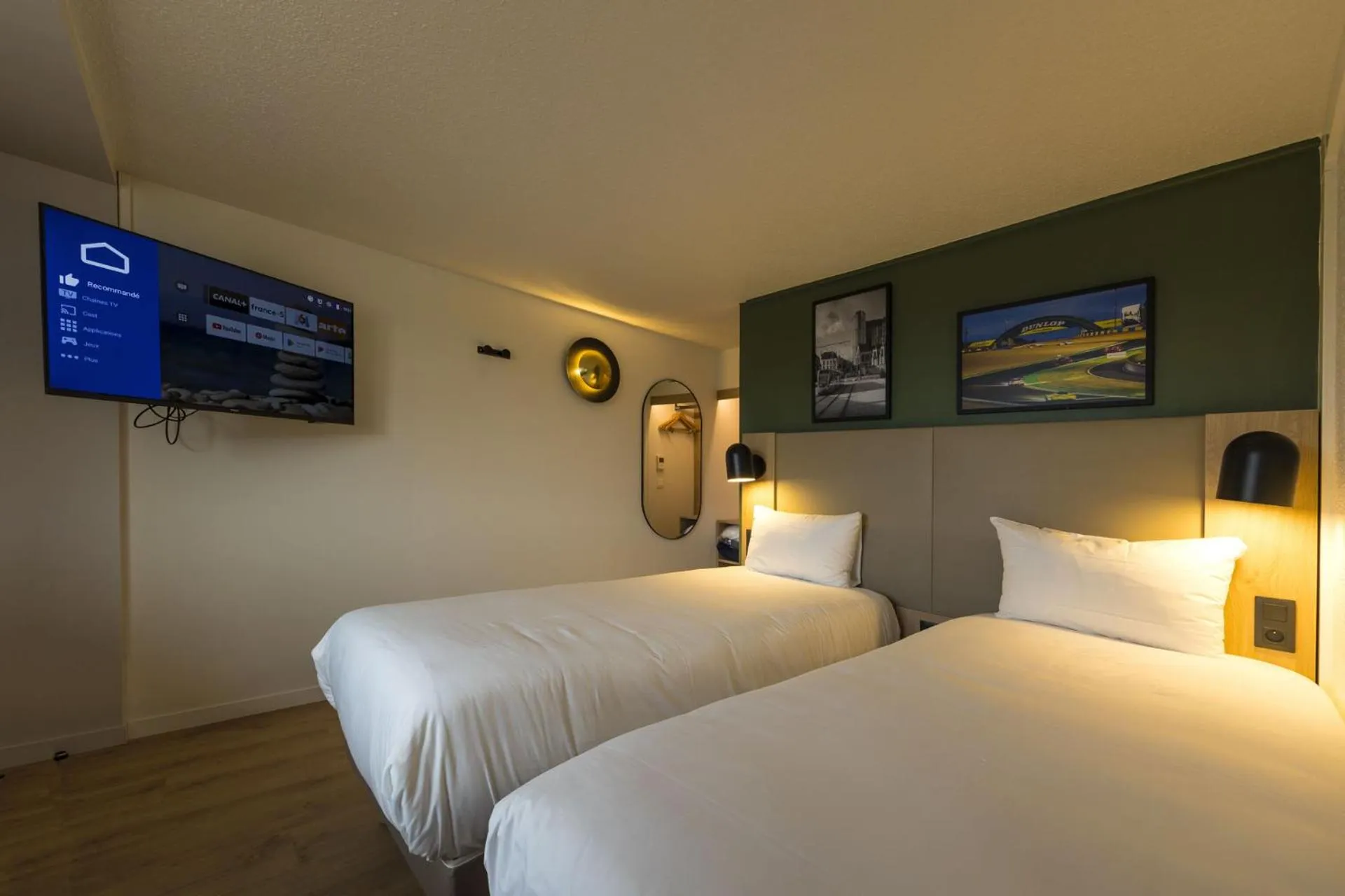 Bed in Campanile Le Mans Est