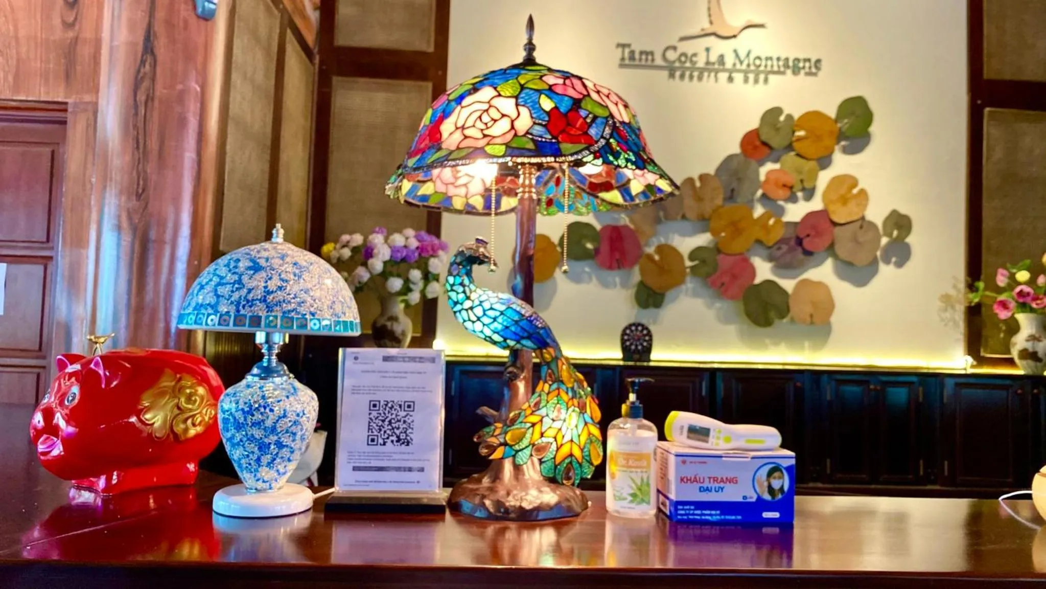 Logo/Certificate/Sign in Tam Coc La Montagne Resort & Spa Ninh Binh