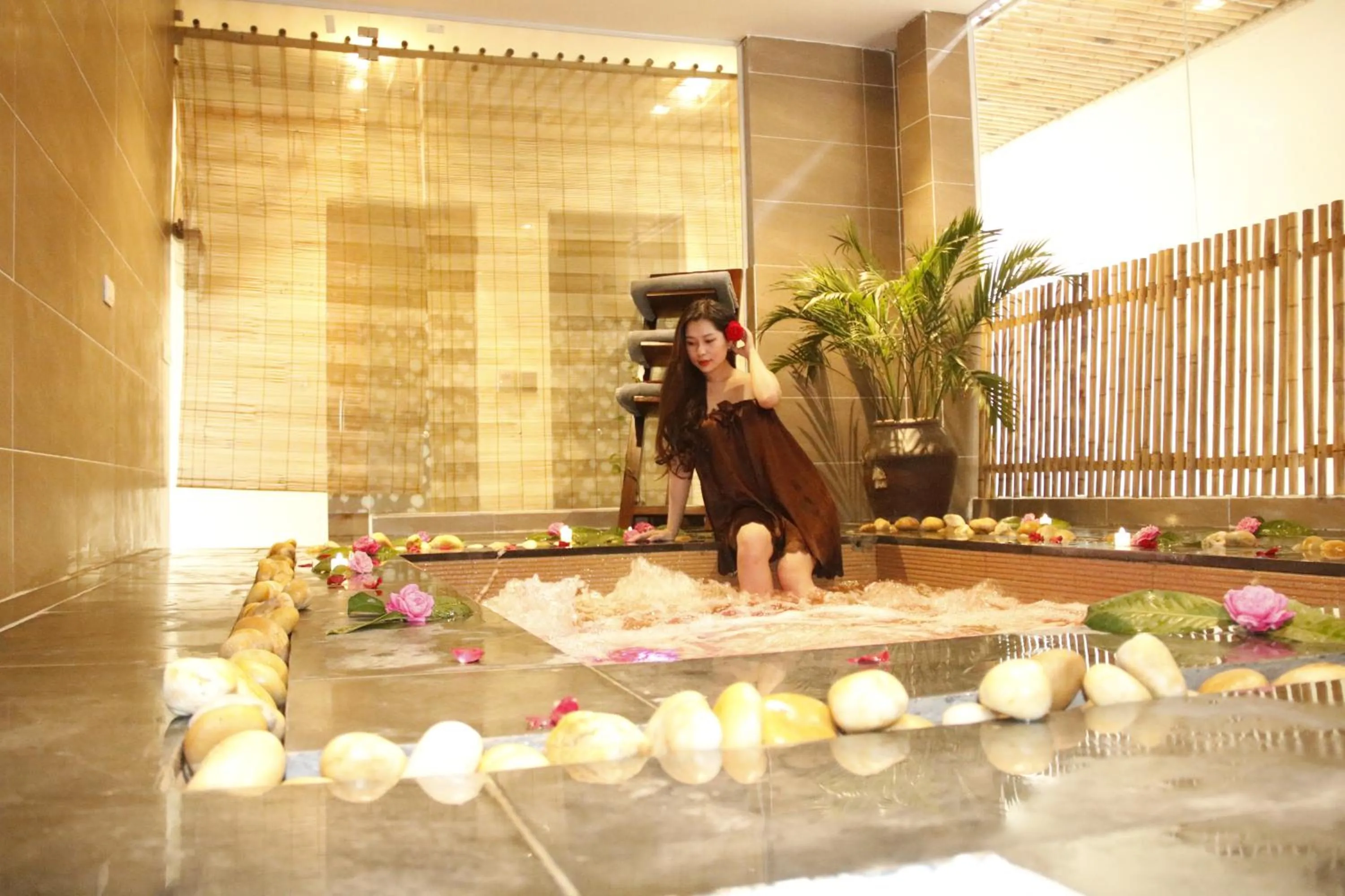 People in Tam Coc La Montagne Resort & Spa Ninh Binh