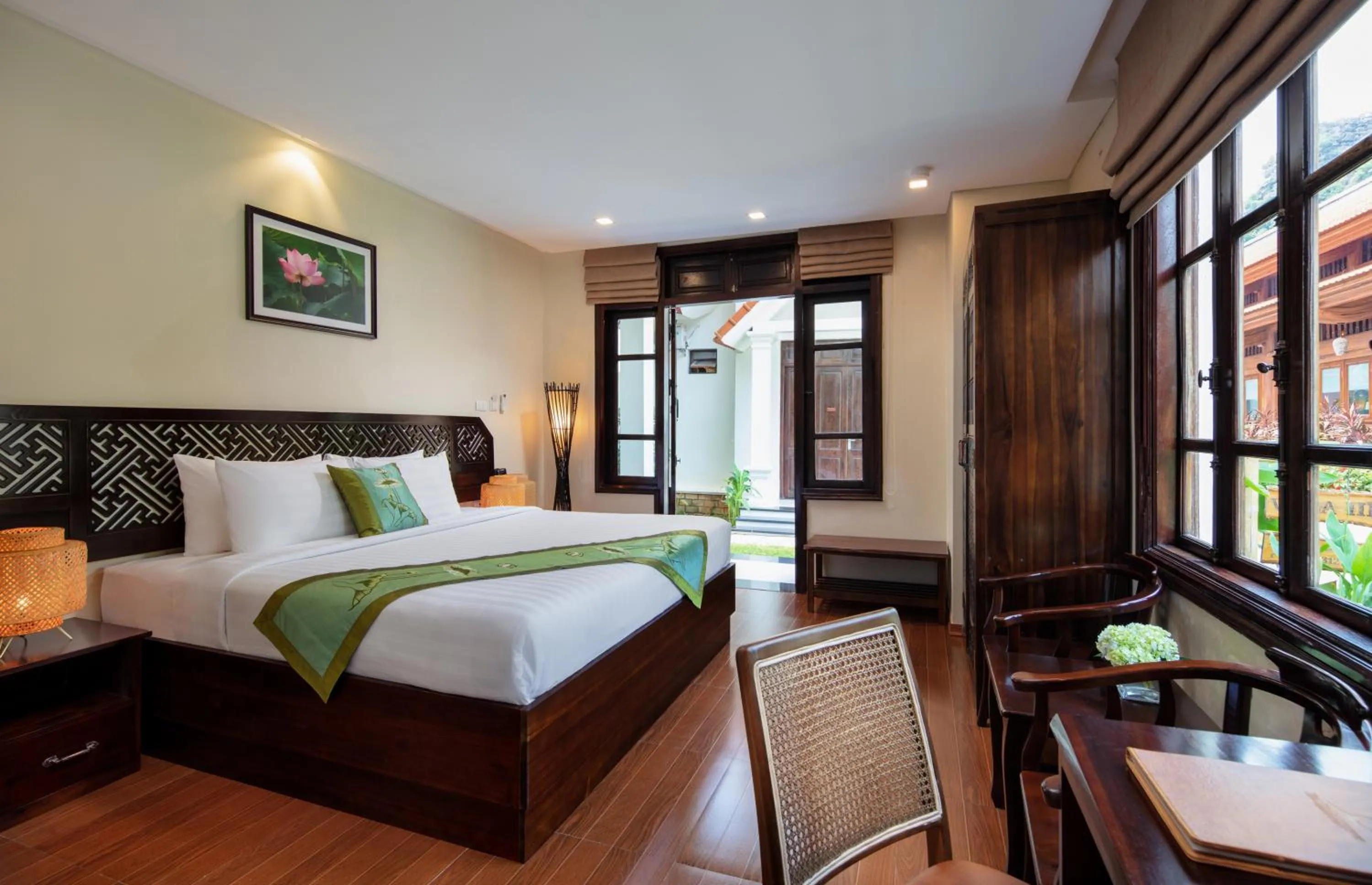 Bed in Tam Coc La Montagne Resort & Spa Ninh Binh