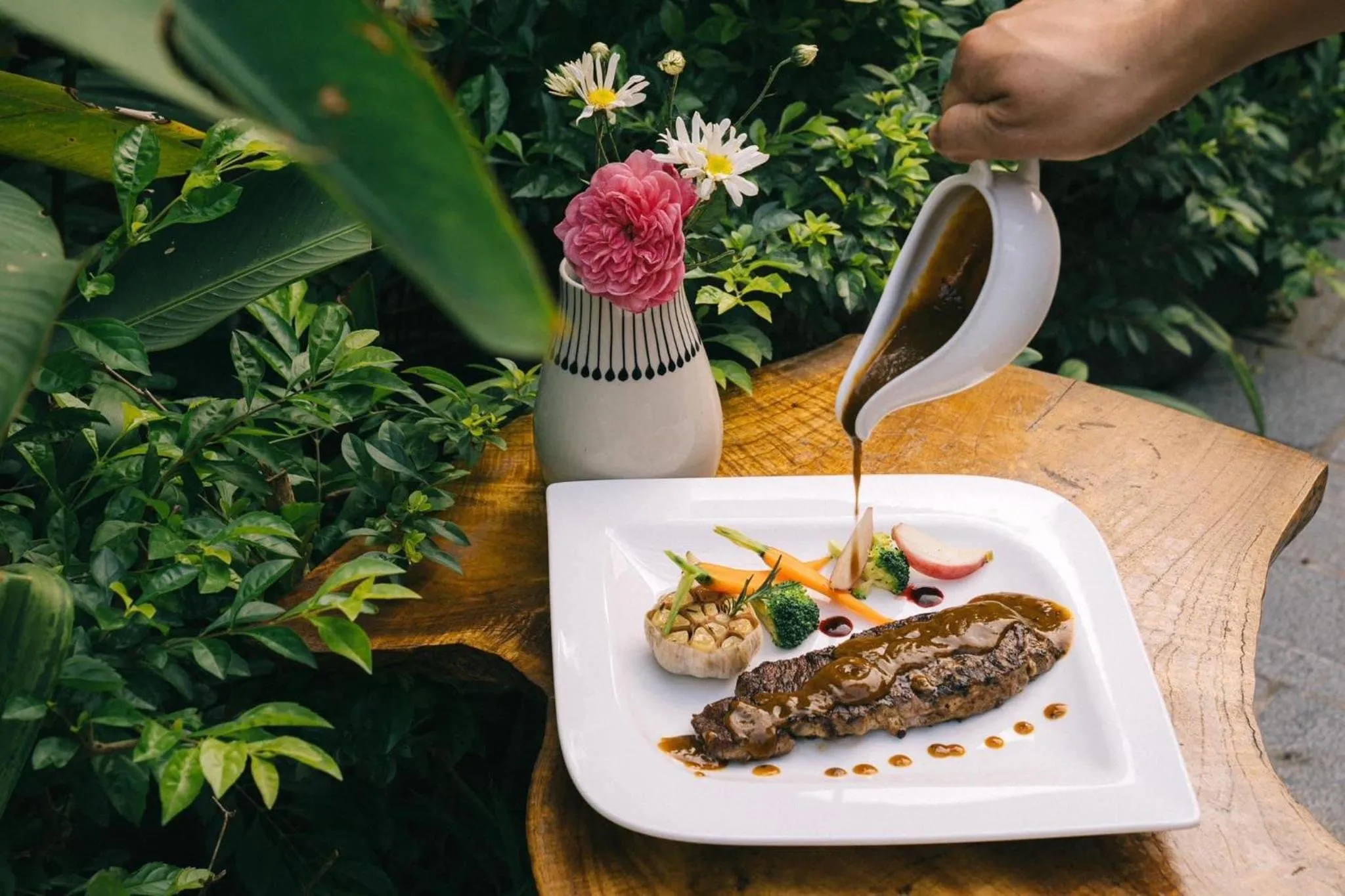 Tam Coc La Montagne Resort & Spa Ninh Binh