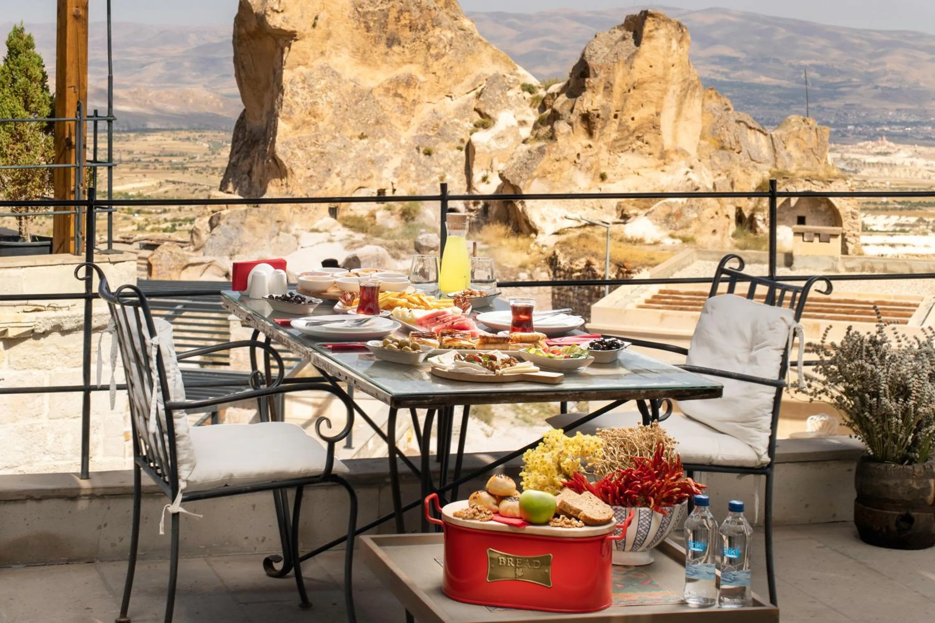 Dining area in The Rupestral House Hotel
