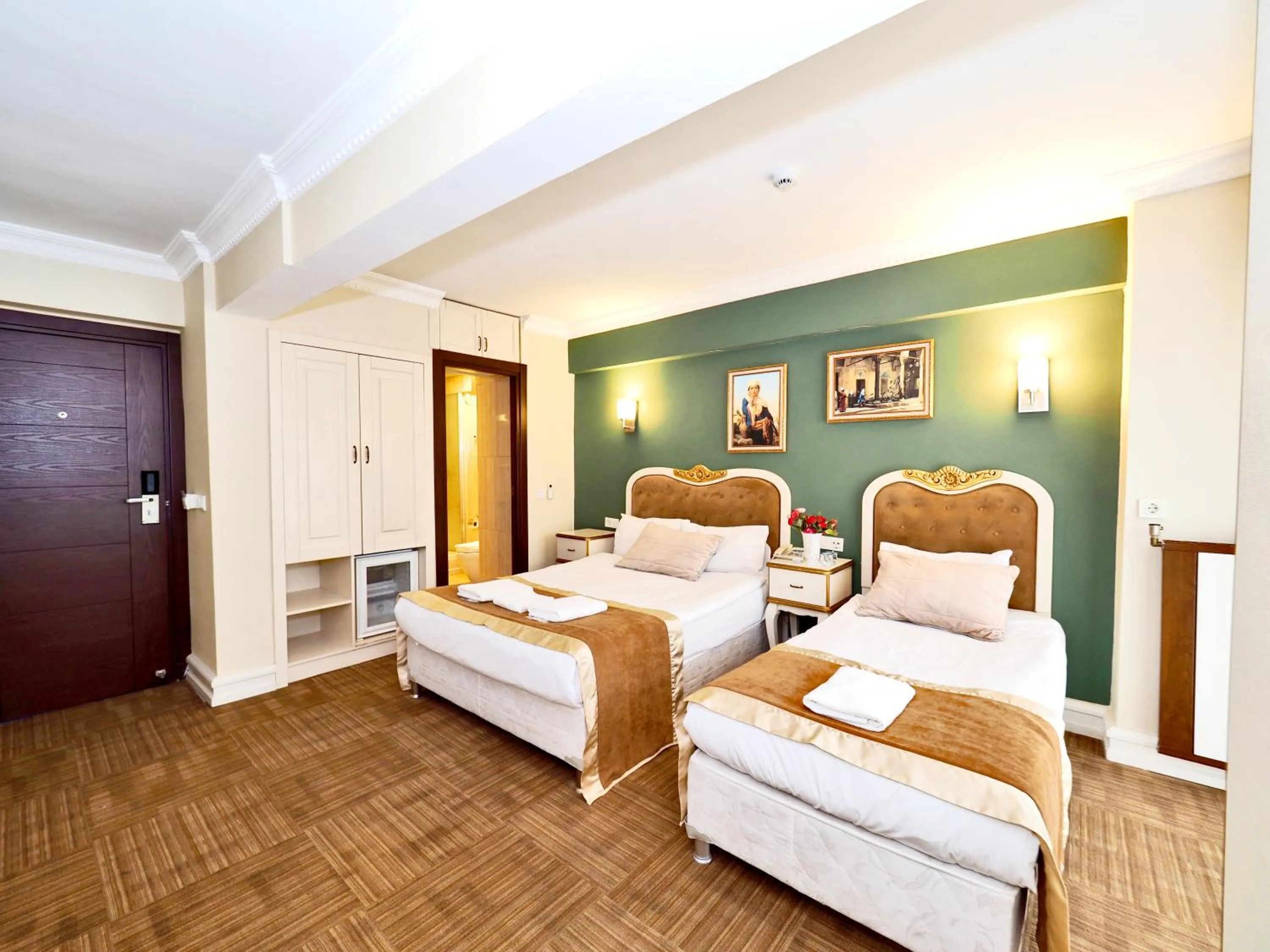 Bedroom, Bed in Elysion Hotel