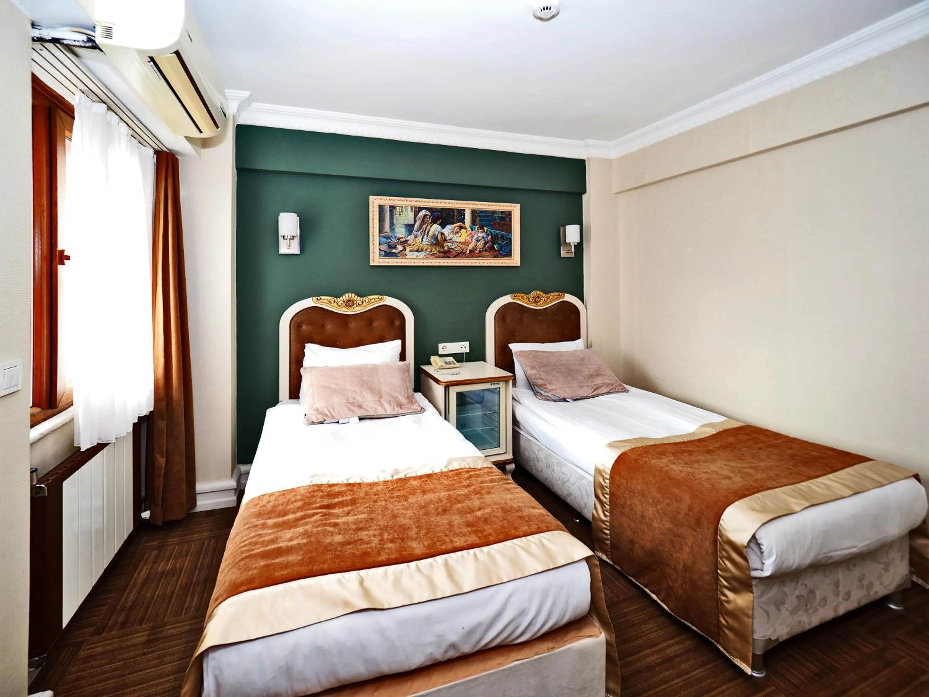 Photo of the whole room, Bed in Elysion Hotel