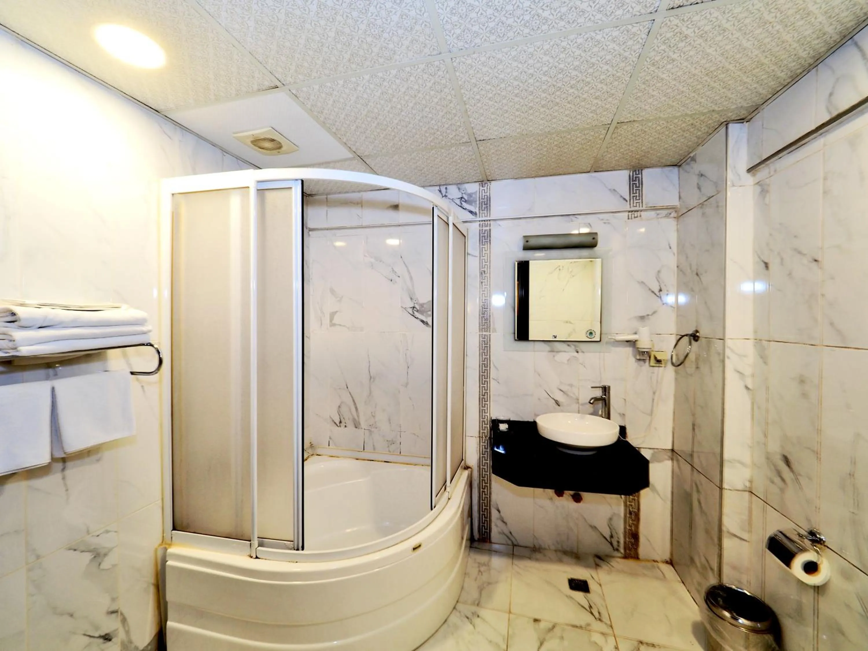 Shower in Elysion Hotel