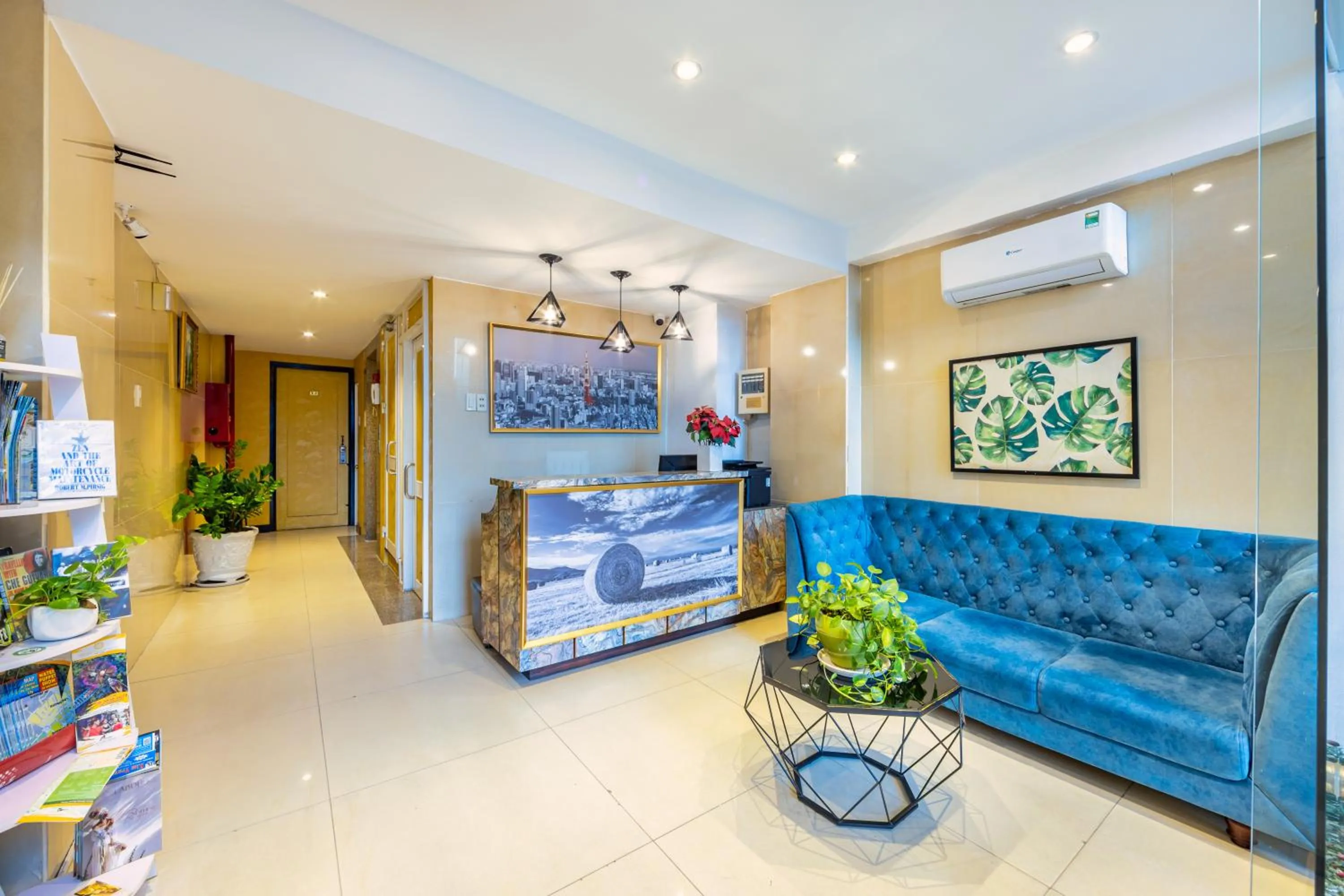 Lobby or reception in The Noble Swan Central Dong Du Hotel