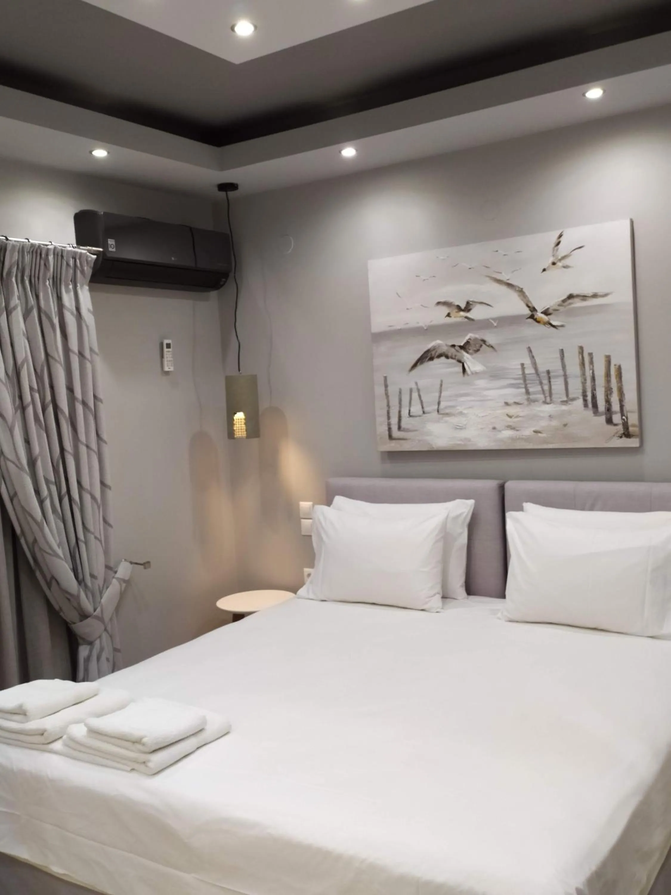 Bed in Katsenos studios