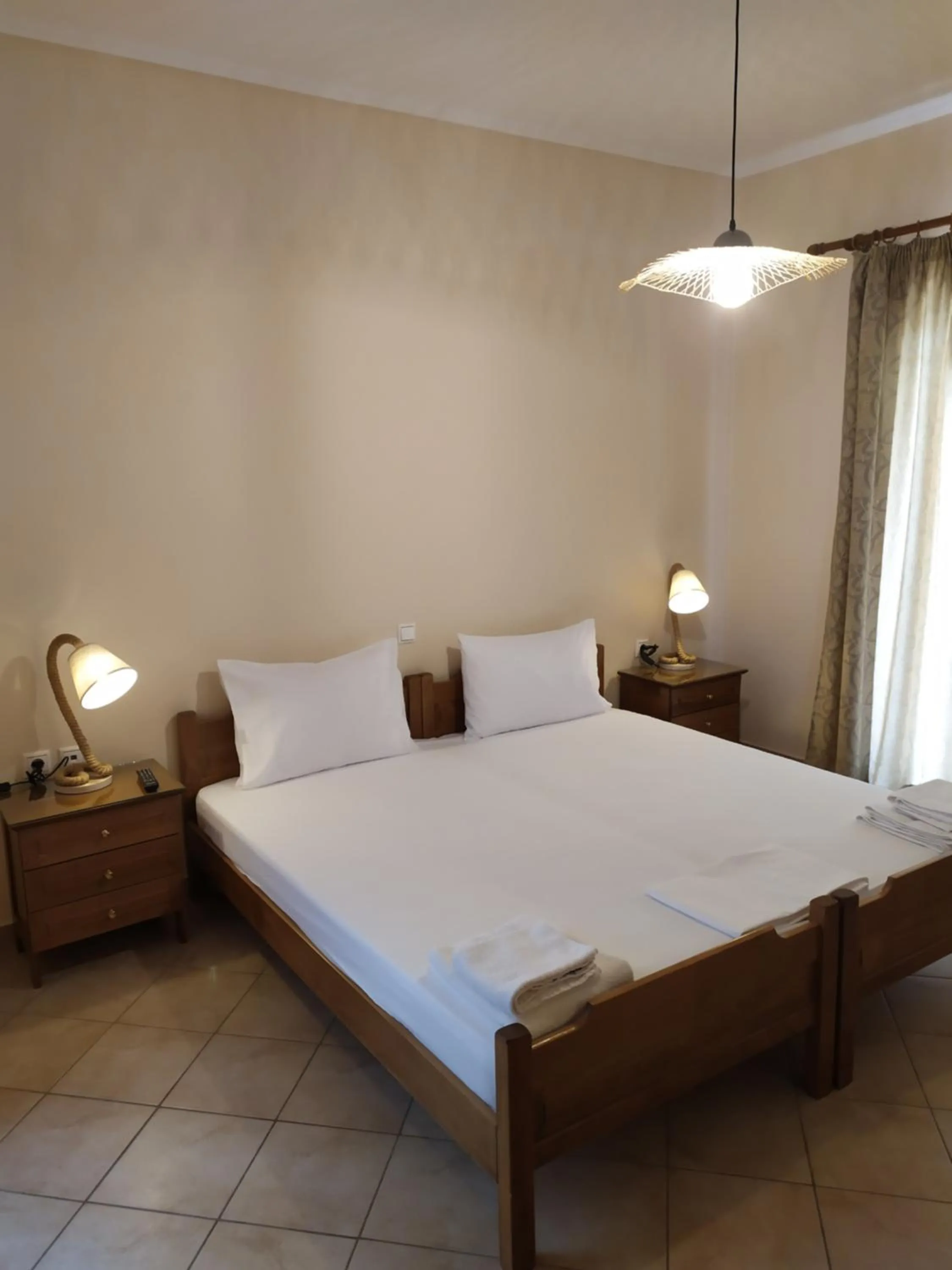 Bed in Katsenos studios