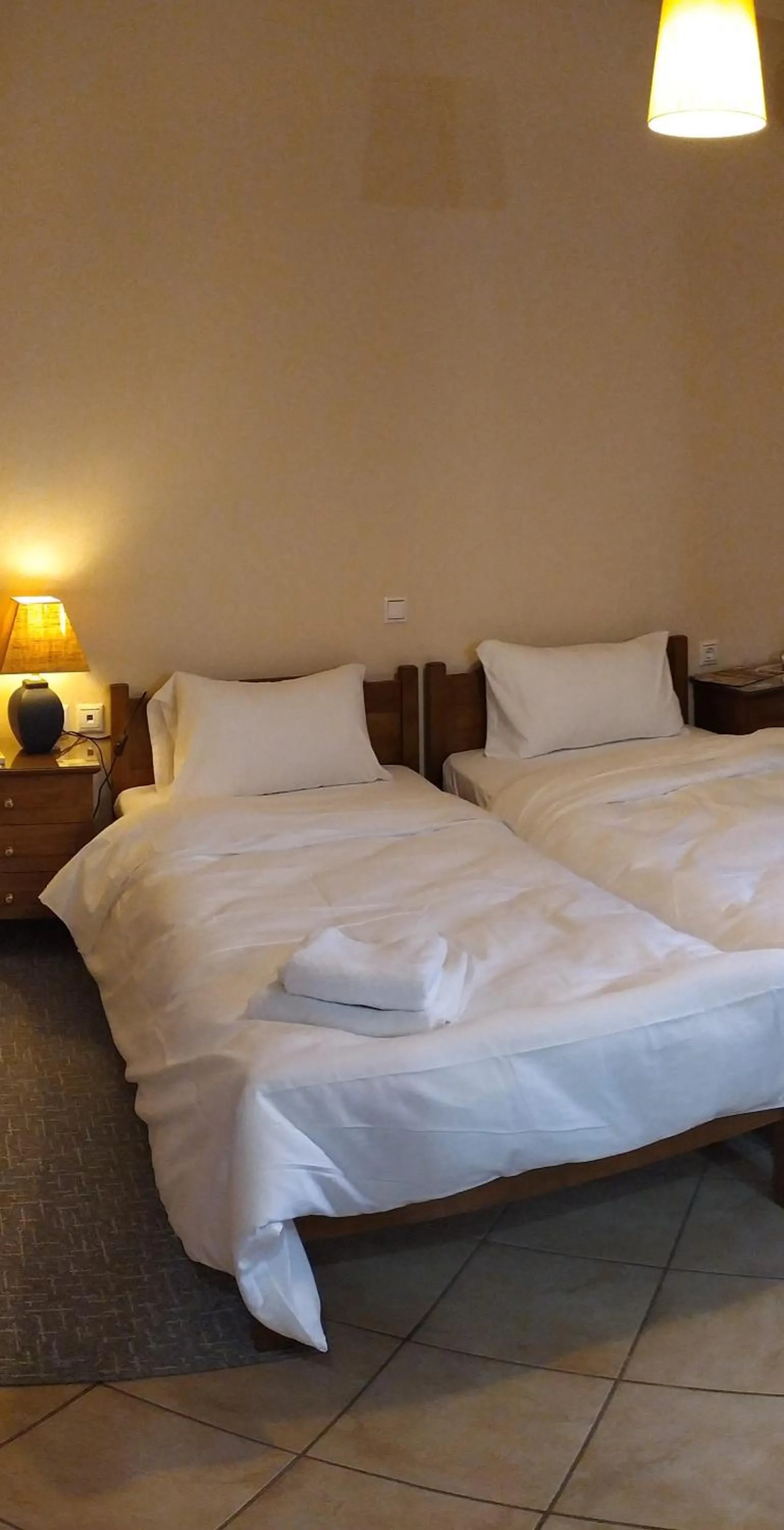 Bed in Katsenos studios