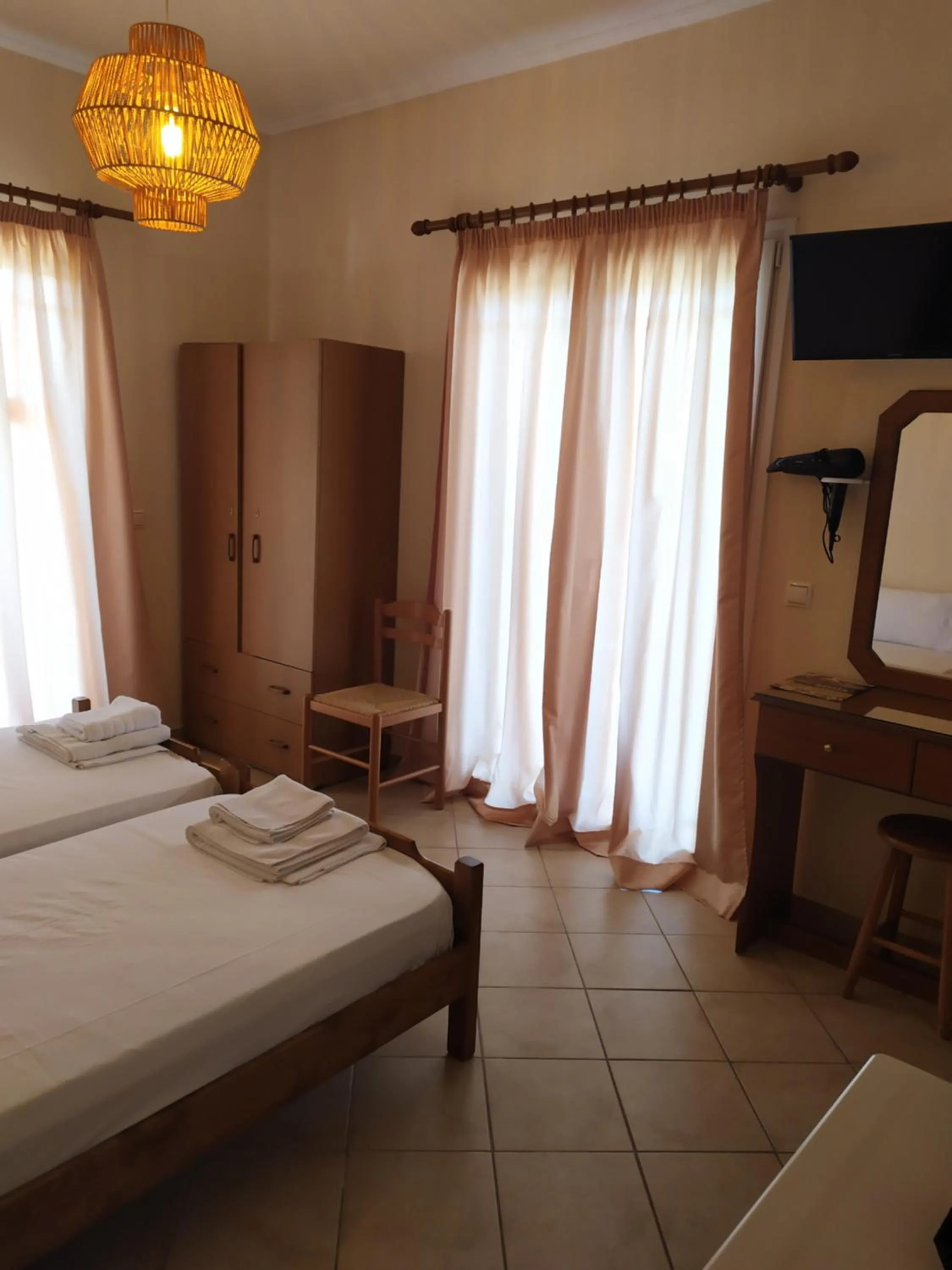 Bed in Katsenos studios
