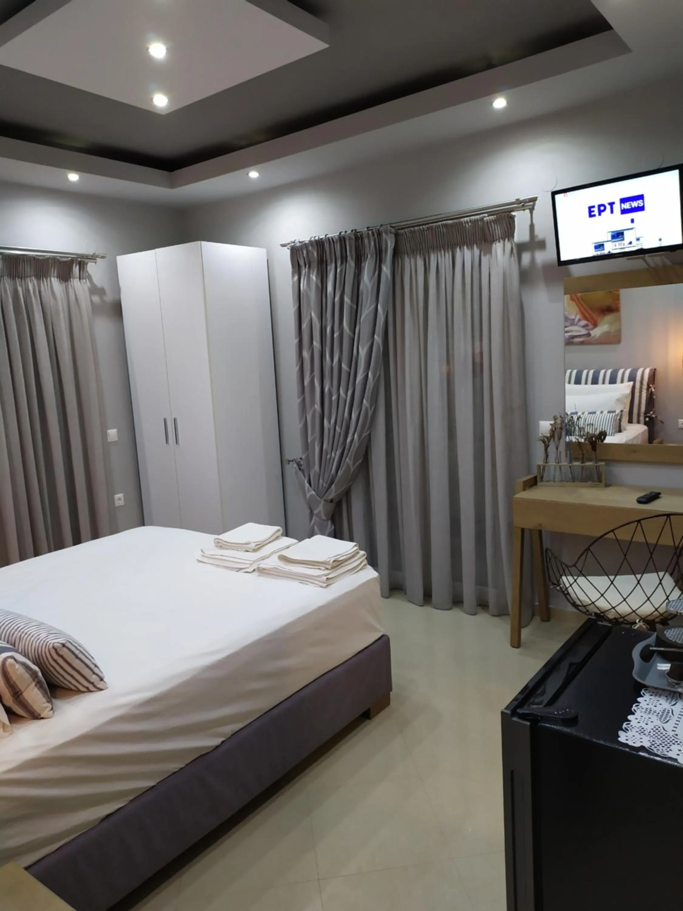 Bed in Katsenos studios