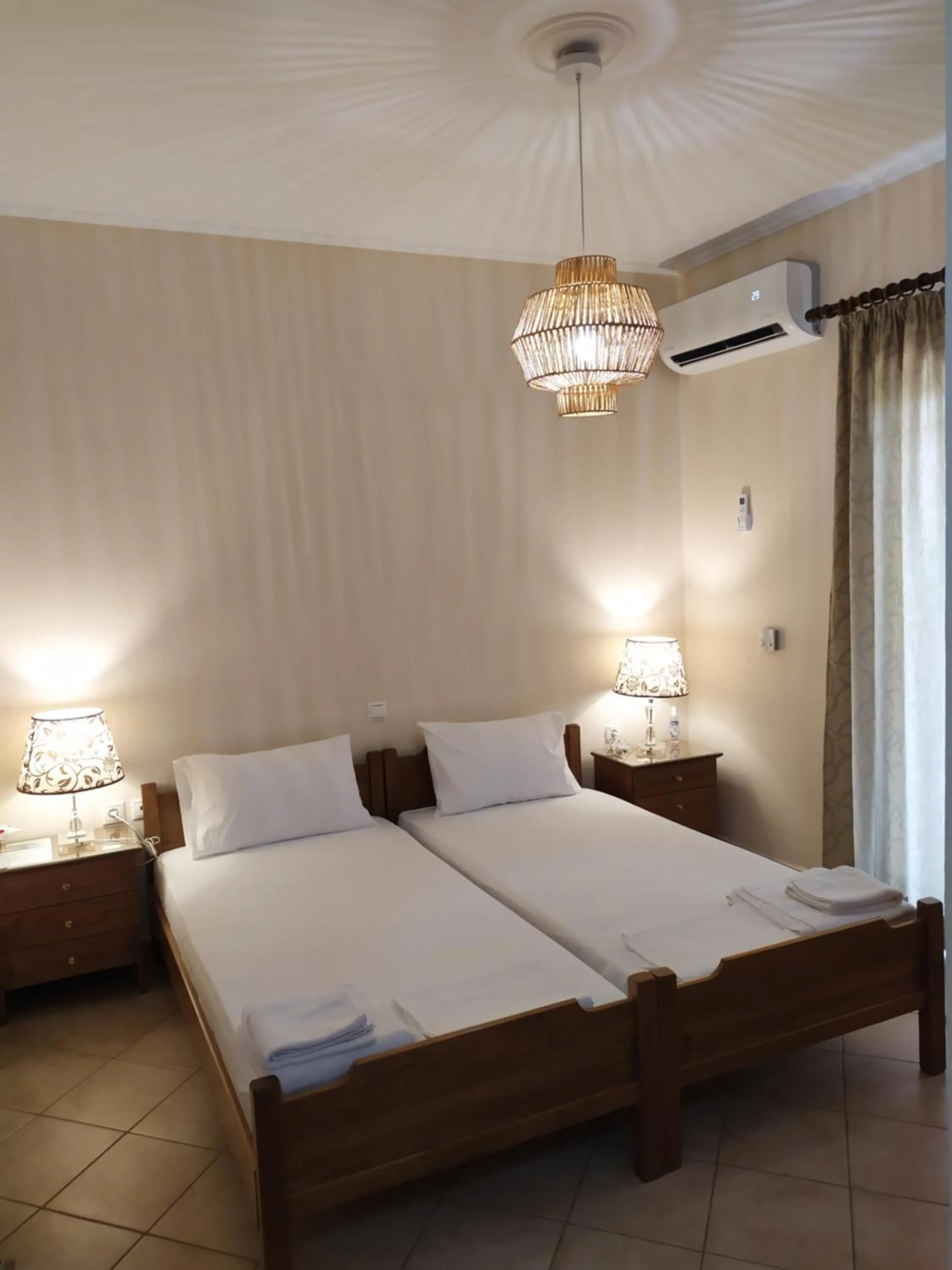 Bed in Katsenos studios