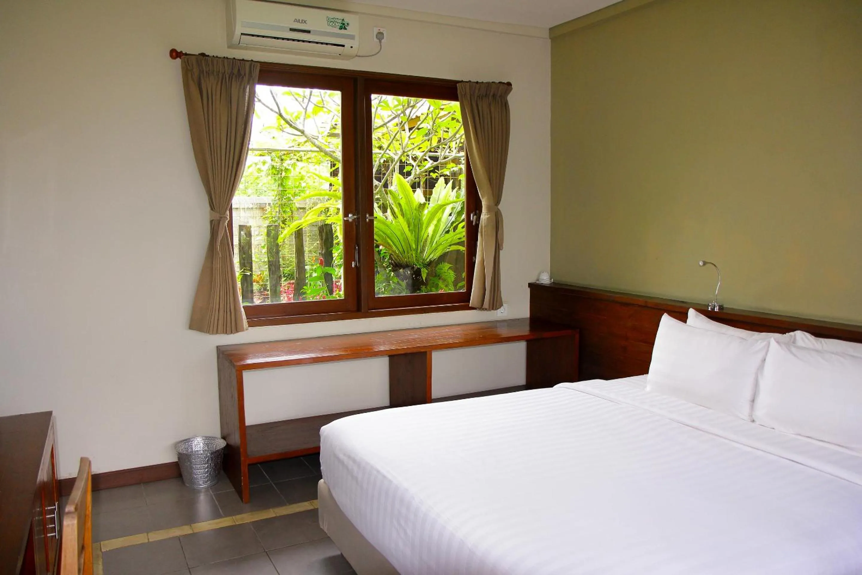 Bedroom, Bed in Rumah Taman