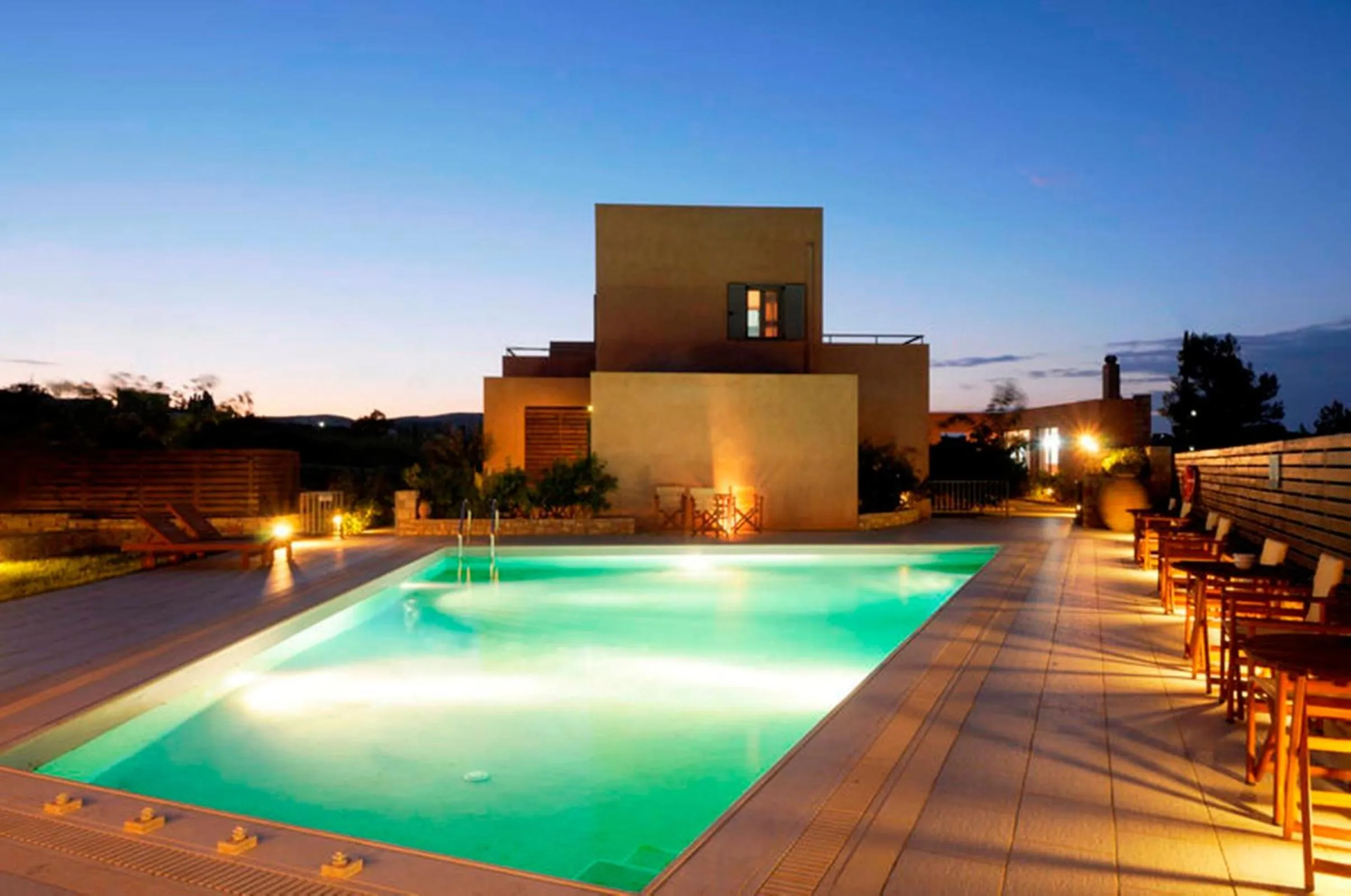 Property building in Petradi