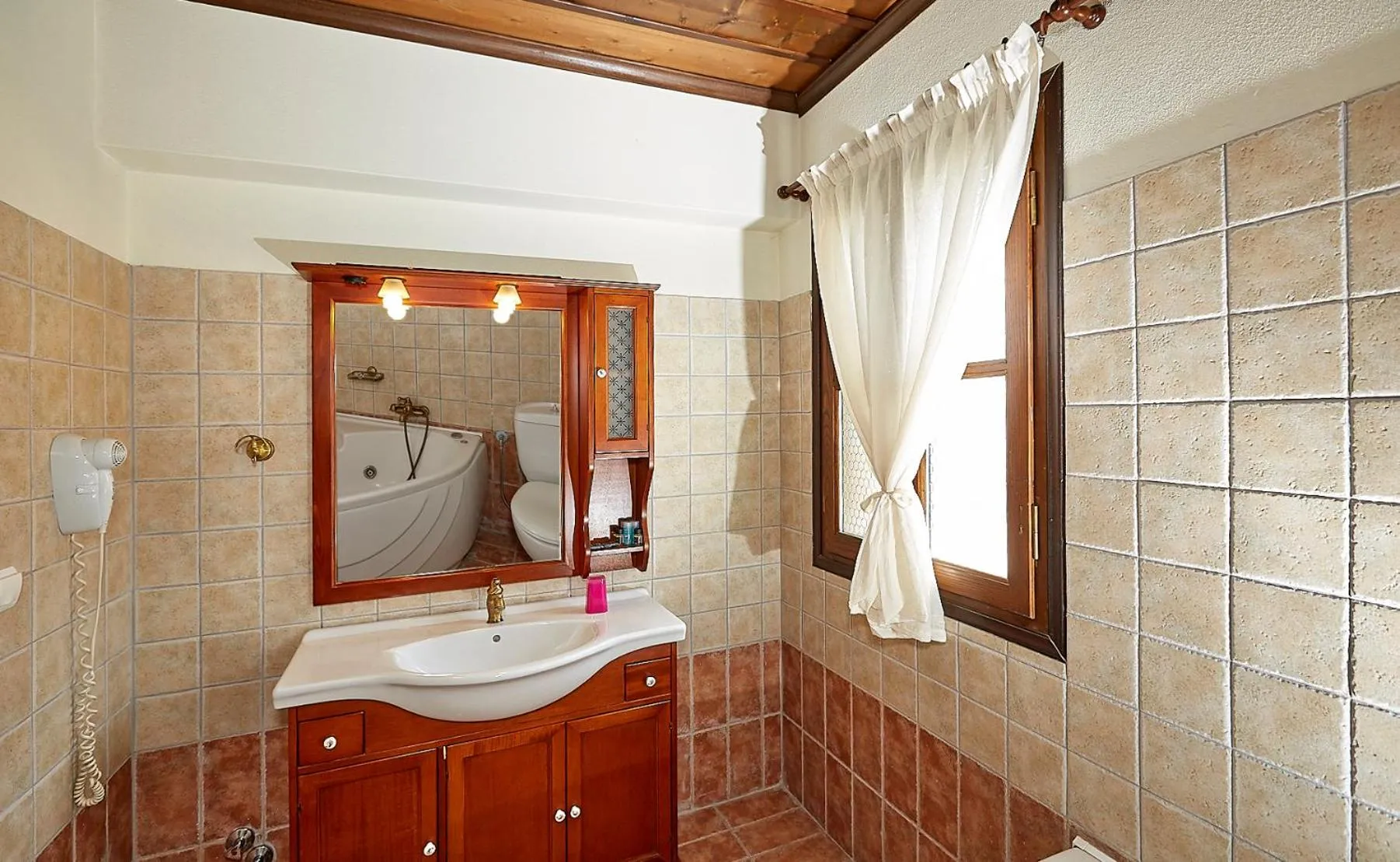 Bathroom in Hotel Atrapos