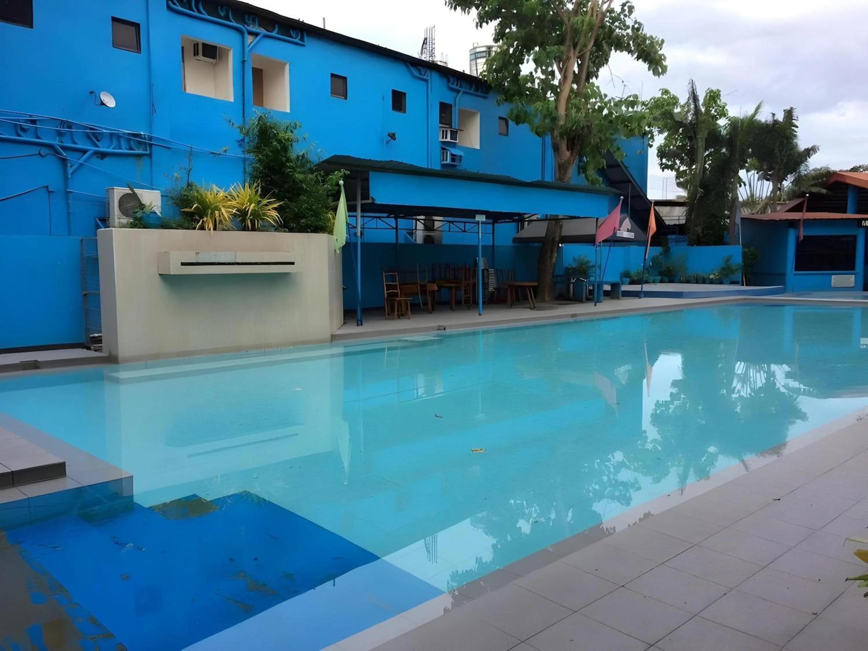 Property building in OYO 195 Ranchotel - Biñan