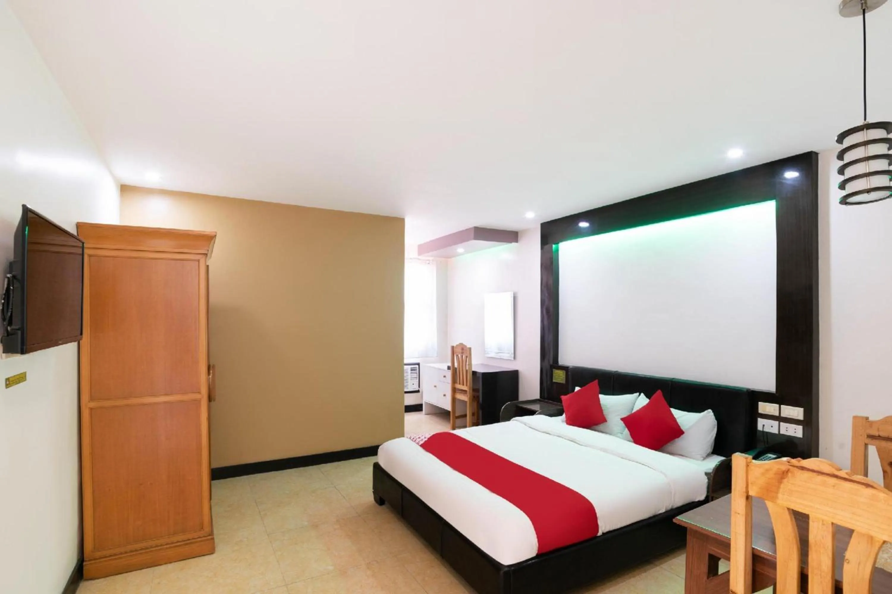 Bedroom in OYO 195 Ranchotel - Biñan