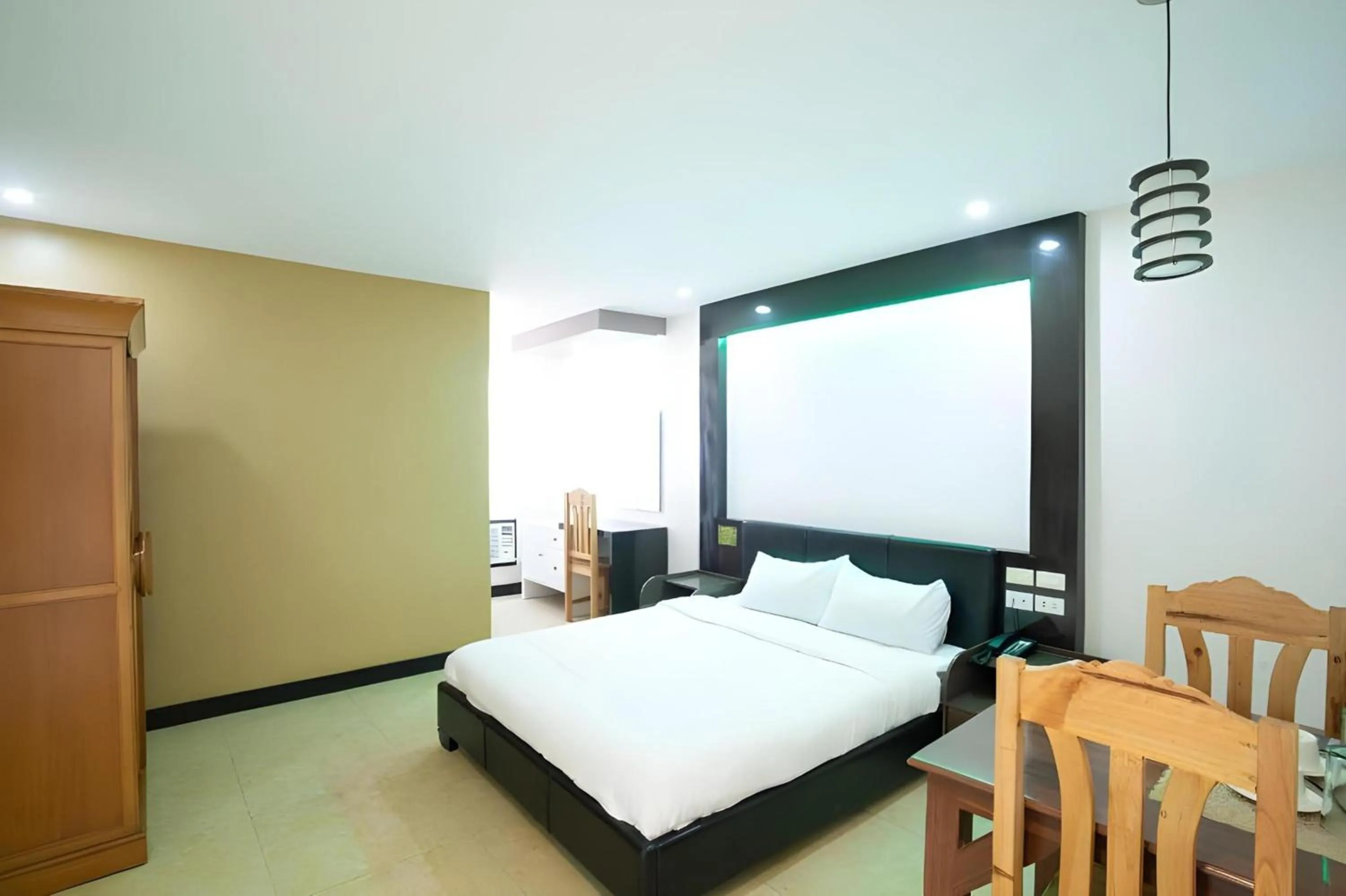 Photo of the whole room in OYO 195 Ranchotel - Biñan