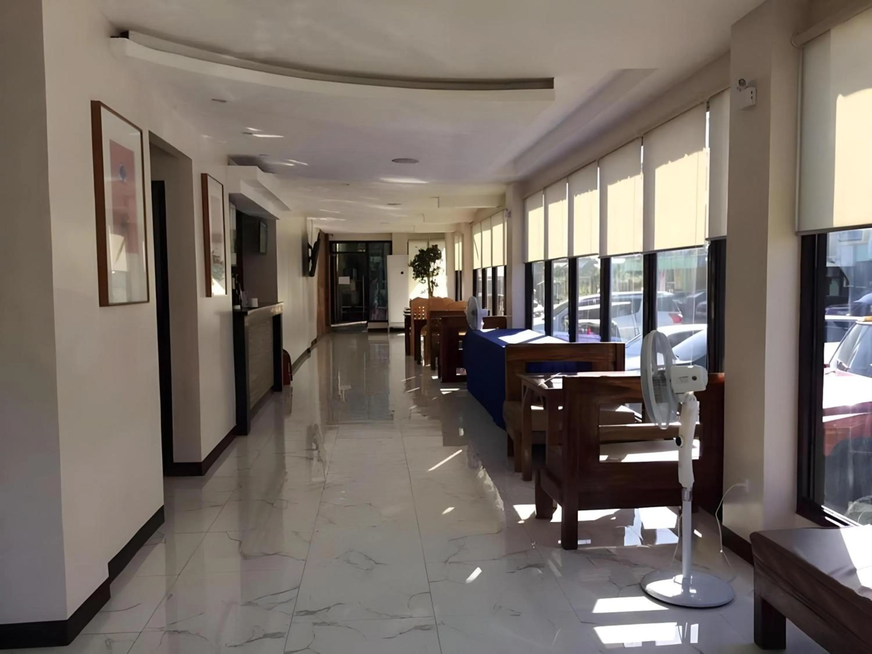 Restaurant/places to eat in OYO 195 Ranchotel - Biñan