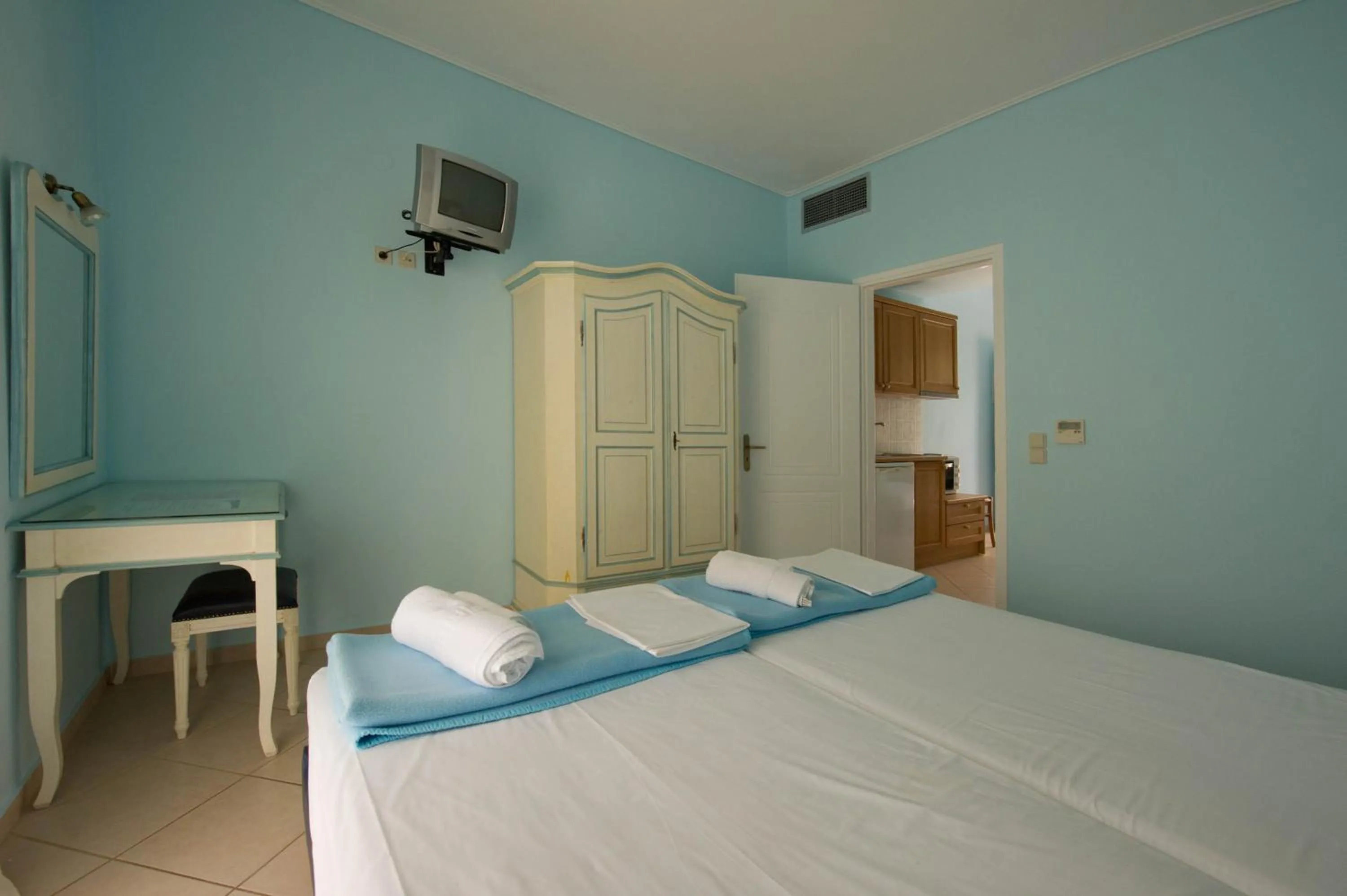 Bedroom, Bed in Elena Hotel