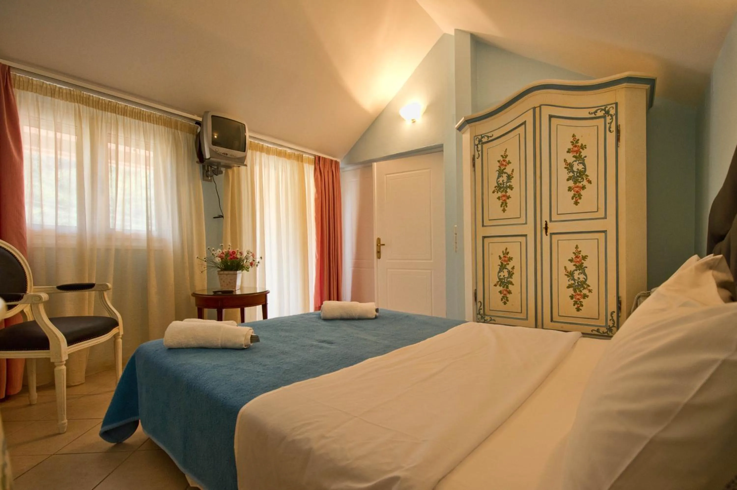 Bed in Elena Hotel