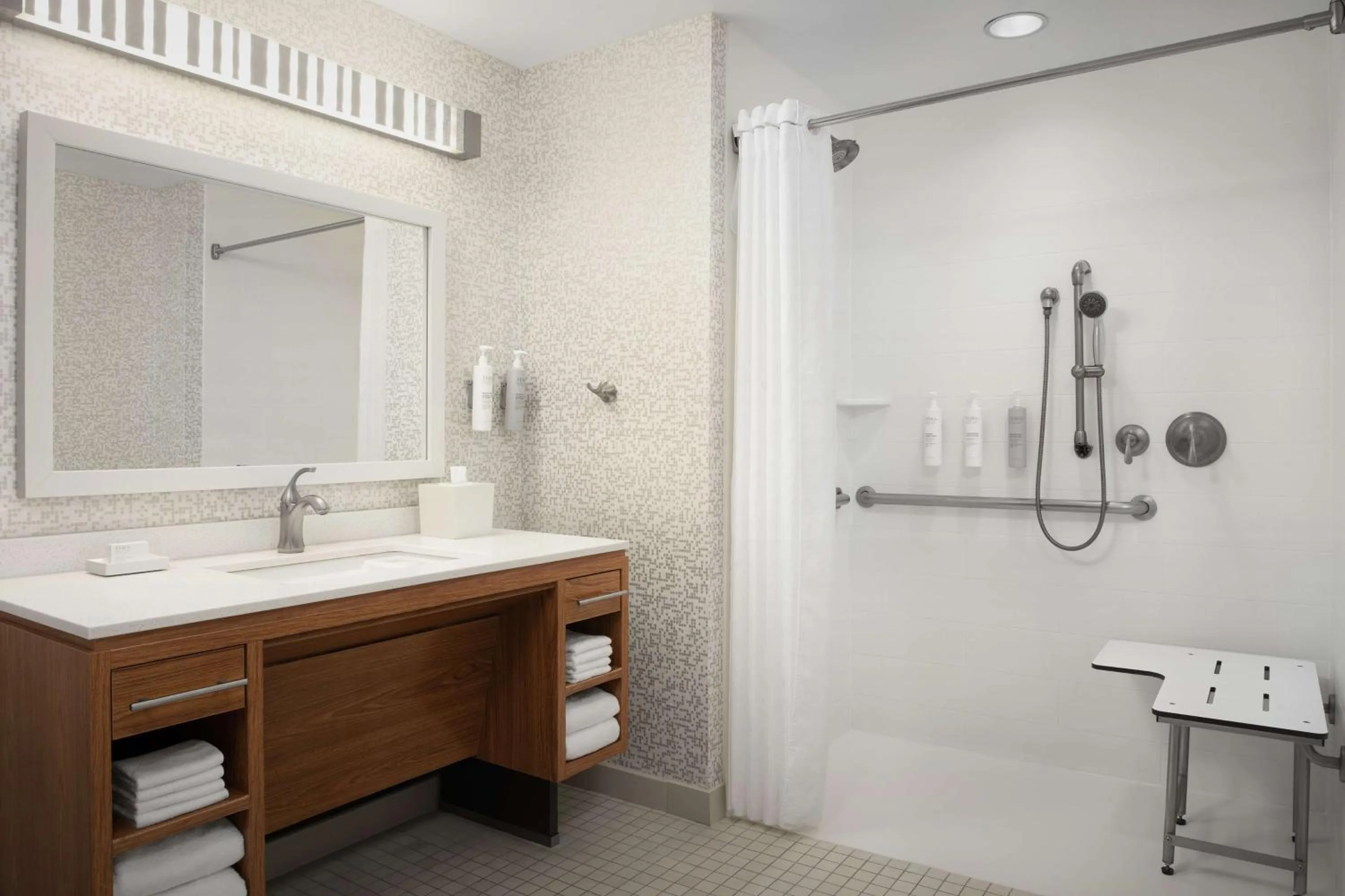 Bathroom in Home2 Suites by Hilton Baltimore/White Marsh