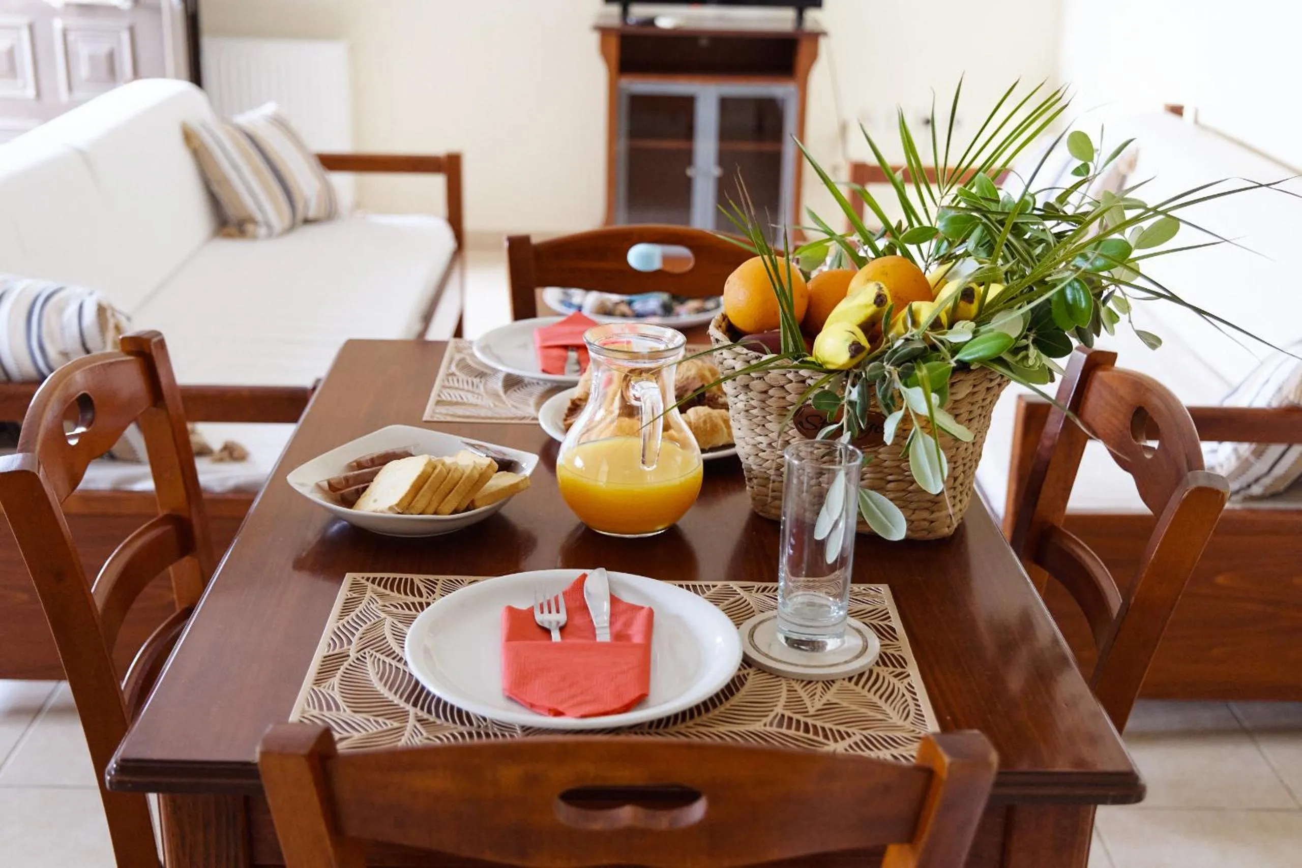 Food and drinks in Villa Gereoudis Apartments with Sea View & Pool