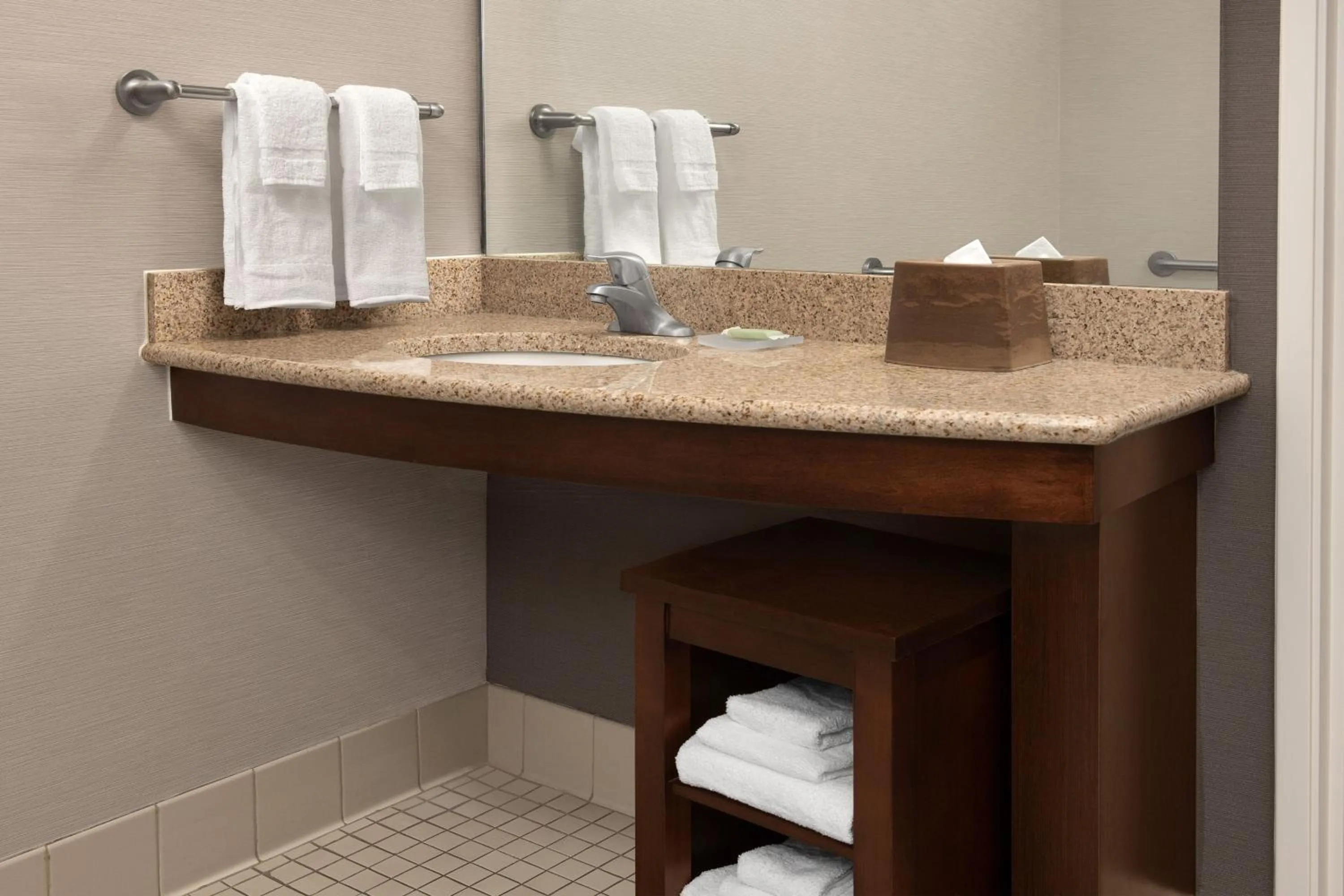 Bathroom in Courtyard Syracuse Downtown at Armory Square