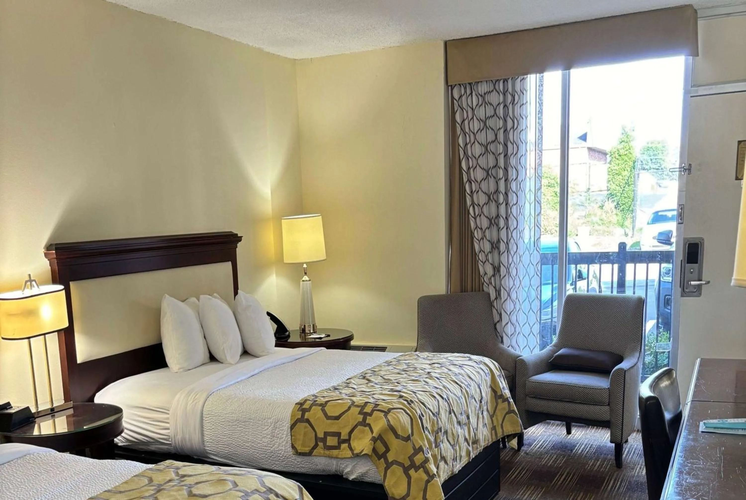 Photo of the whole room, Bed in Baymont by Wyndham Johnson City