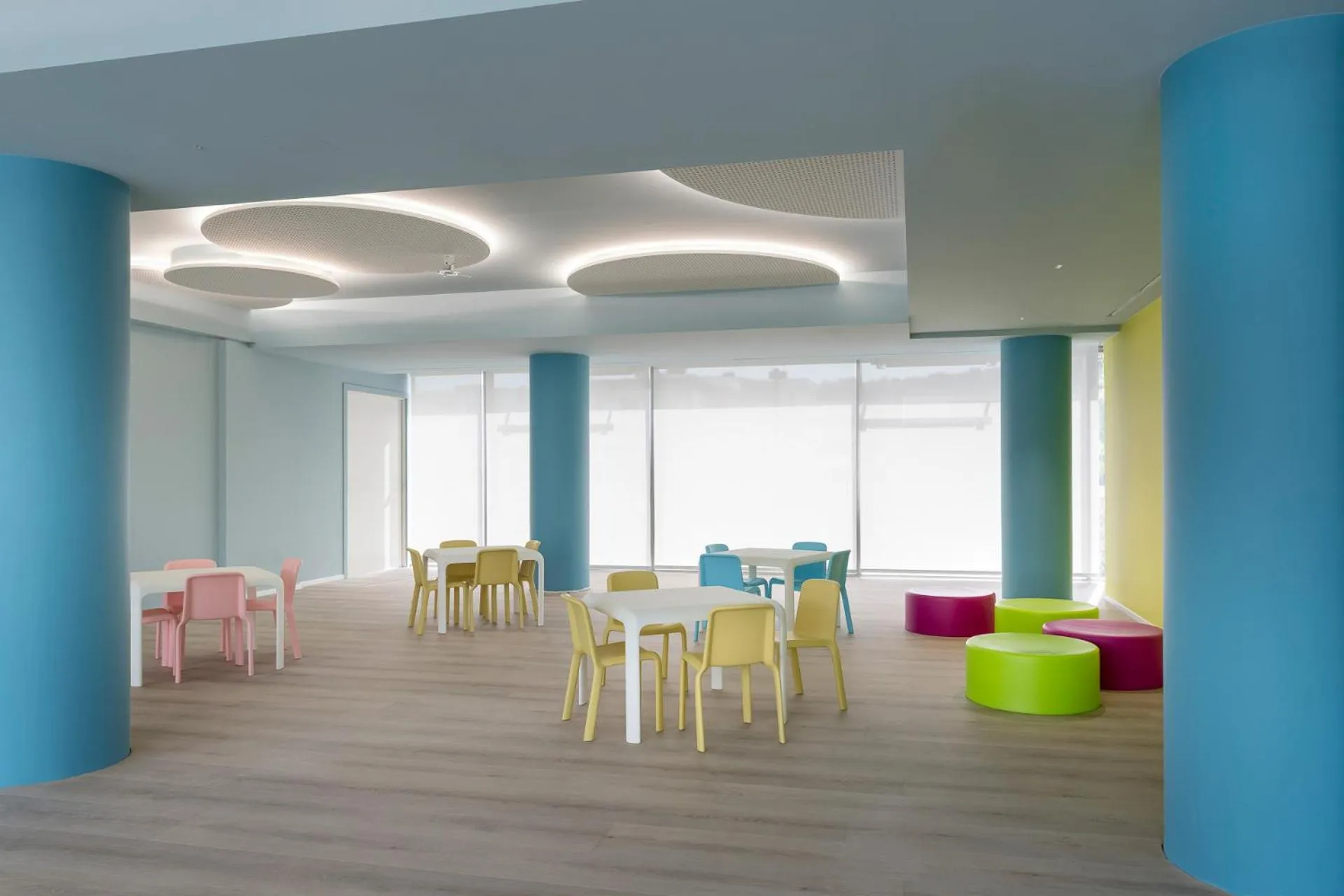 Children play ground in YOUMAMI Suite Hotel Wellness&Spa