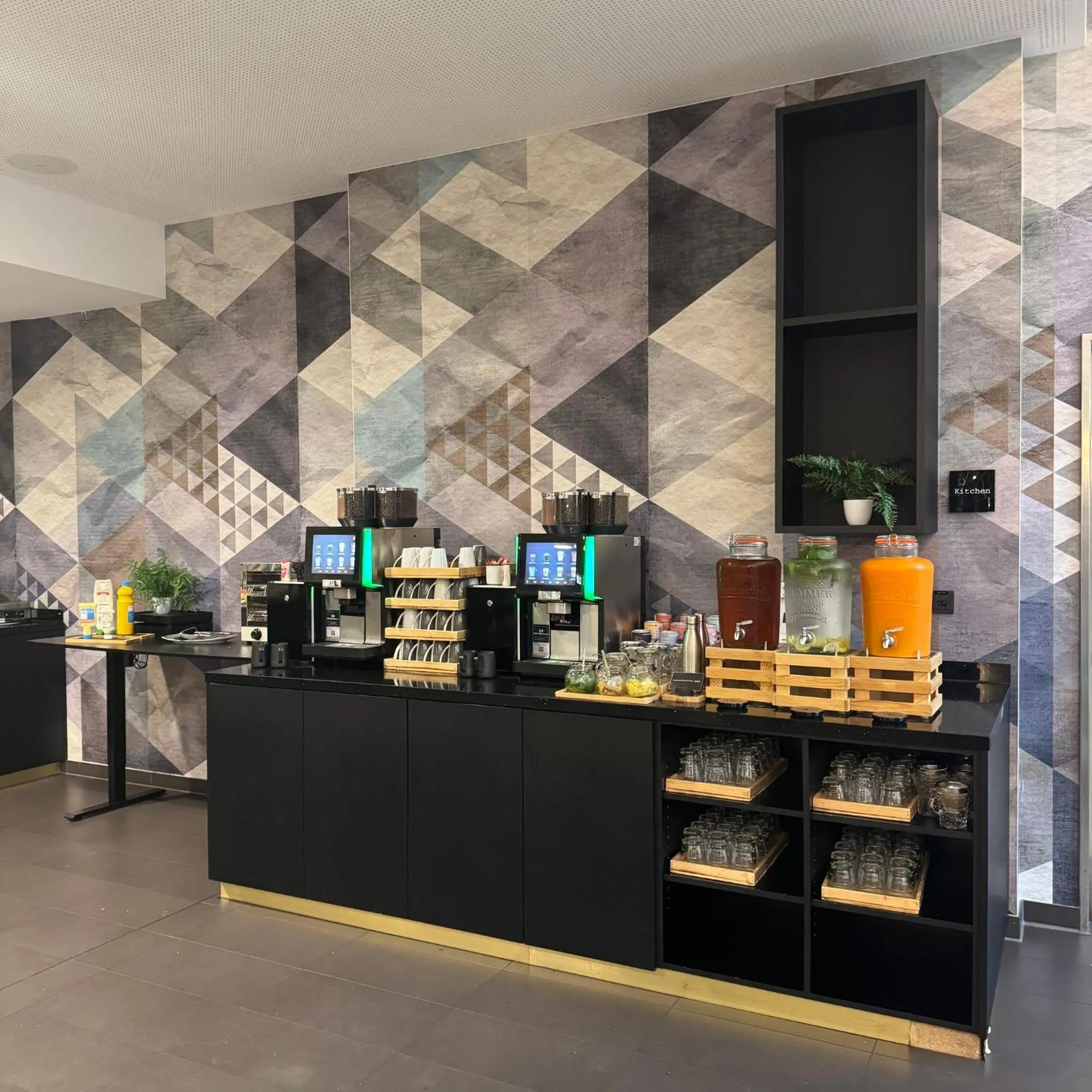 Breakfast in Holiday Inn - the niu, Ridge Halle Central Station by IHG